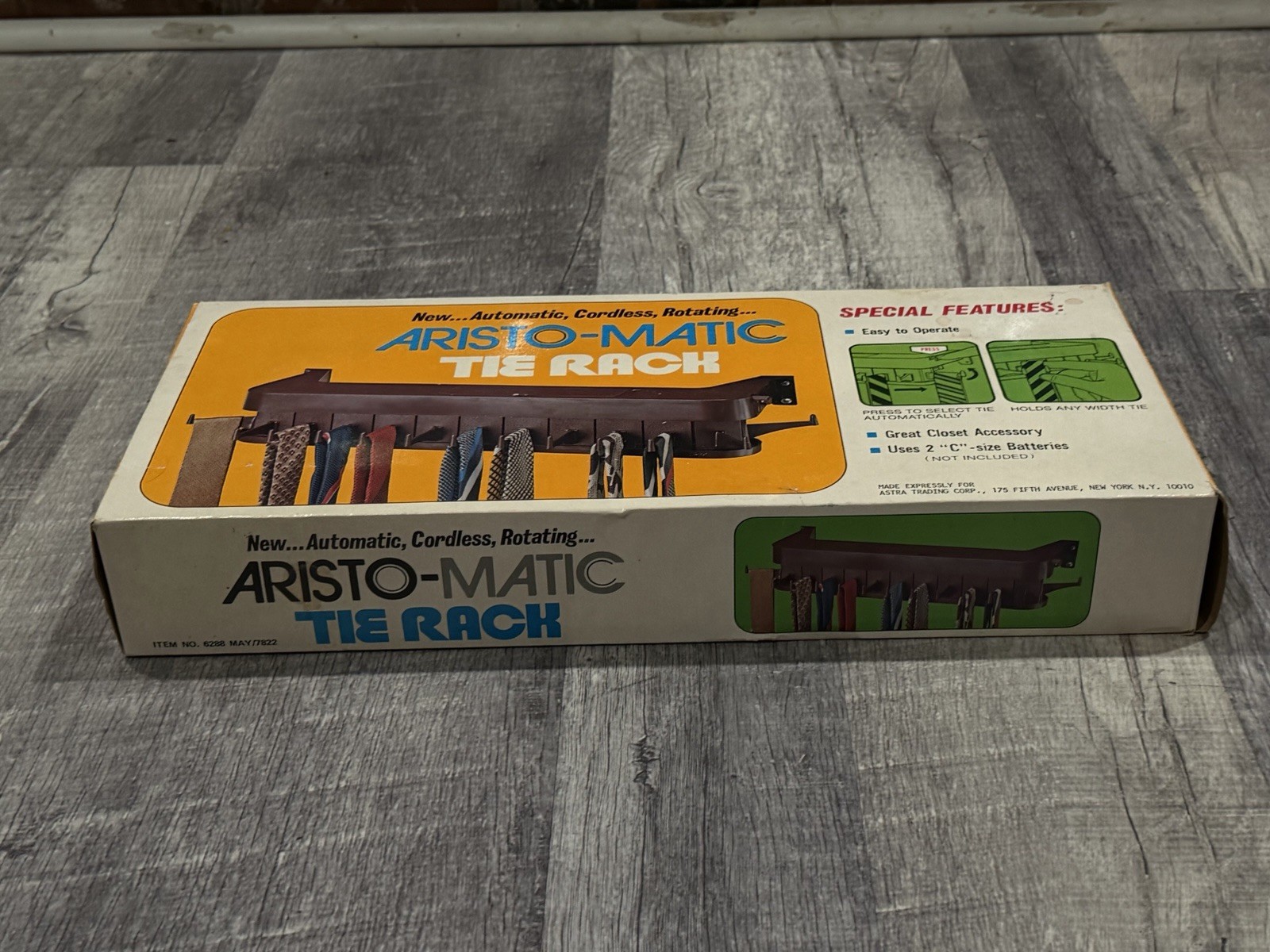 Aristo-Matic Electric Tie Rack W/ Original Box-NEW/OPEN BOX/NEVER USED