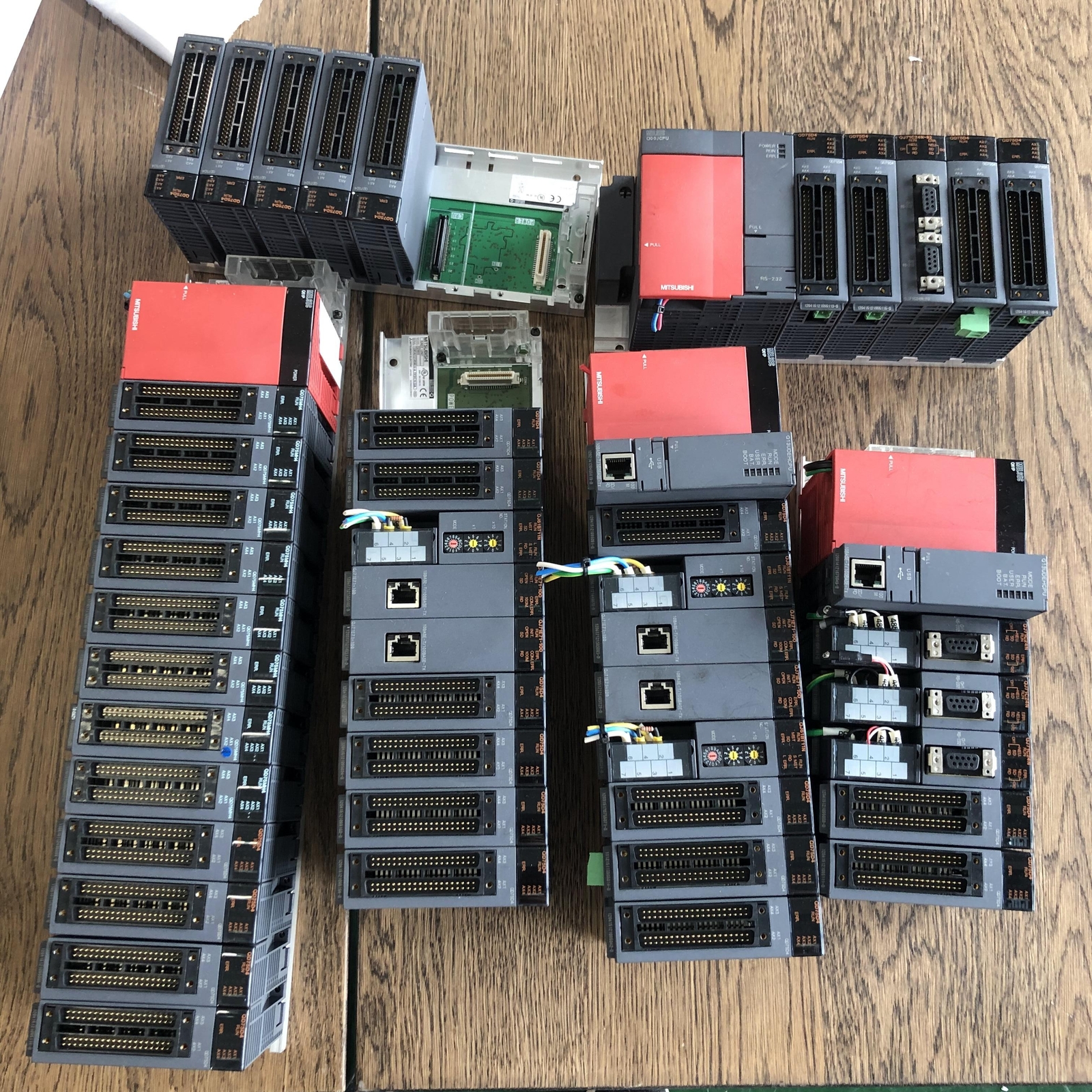 Free Fast Delivery MITSUBISHI PLC Q06HCPU NEW