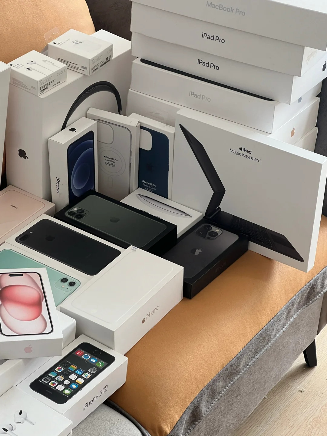 Apple Mystery Loot Box 2026!!!