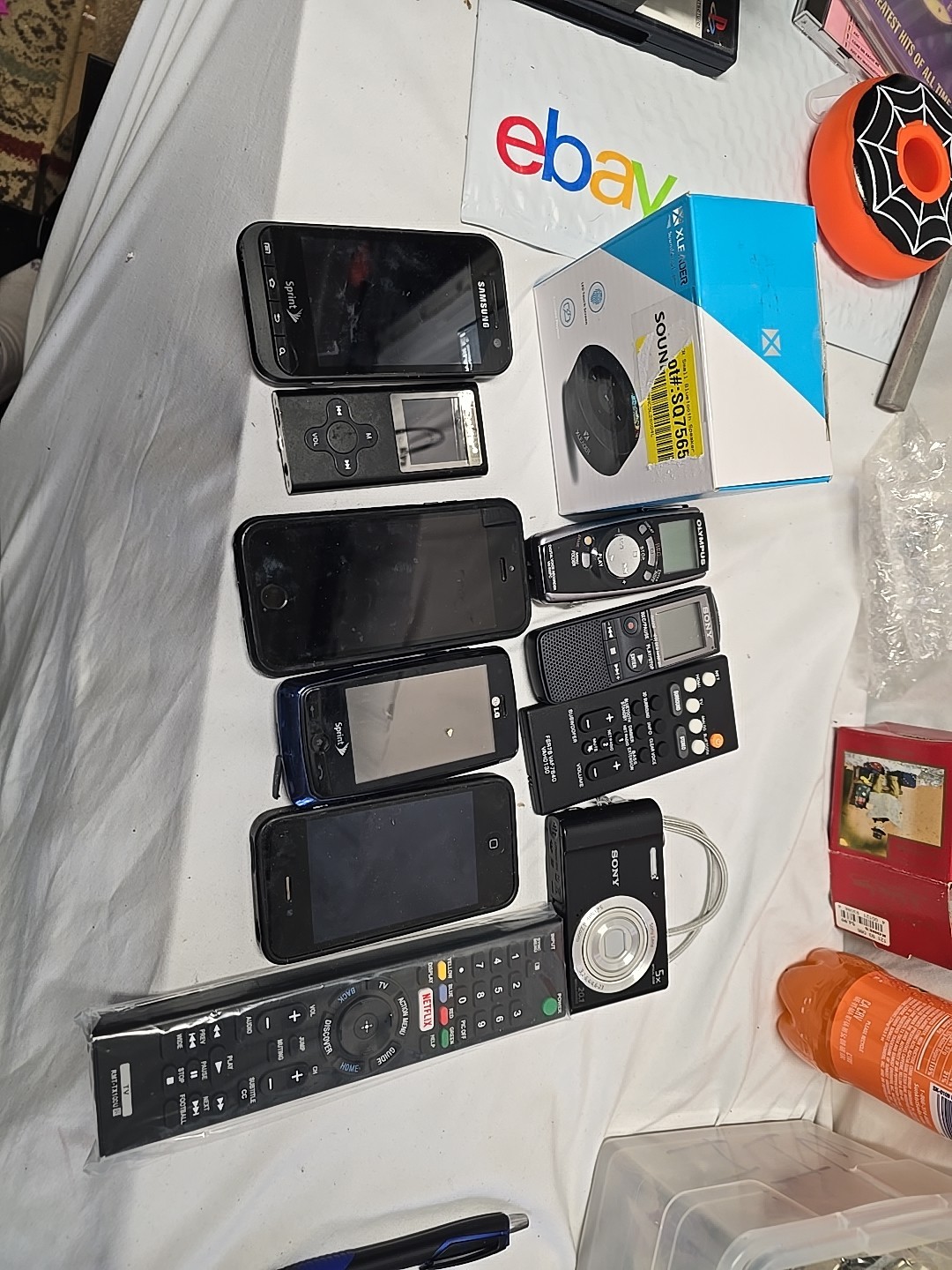 Electronic Devices Untested Bundle Multiple Brands Phones Remotes Speaker Record