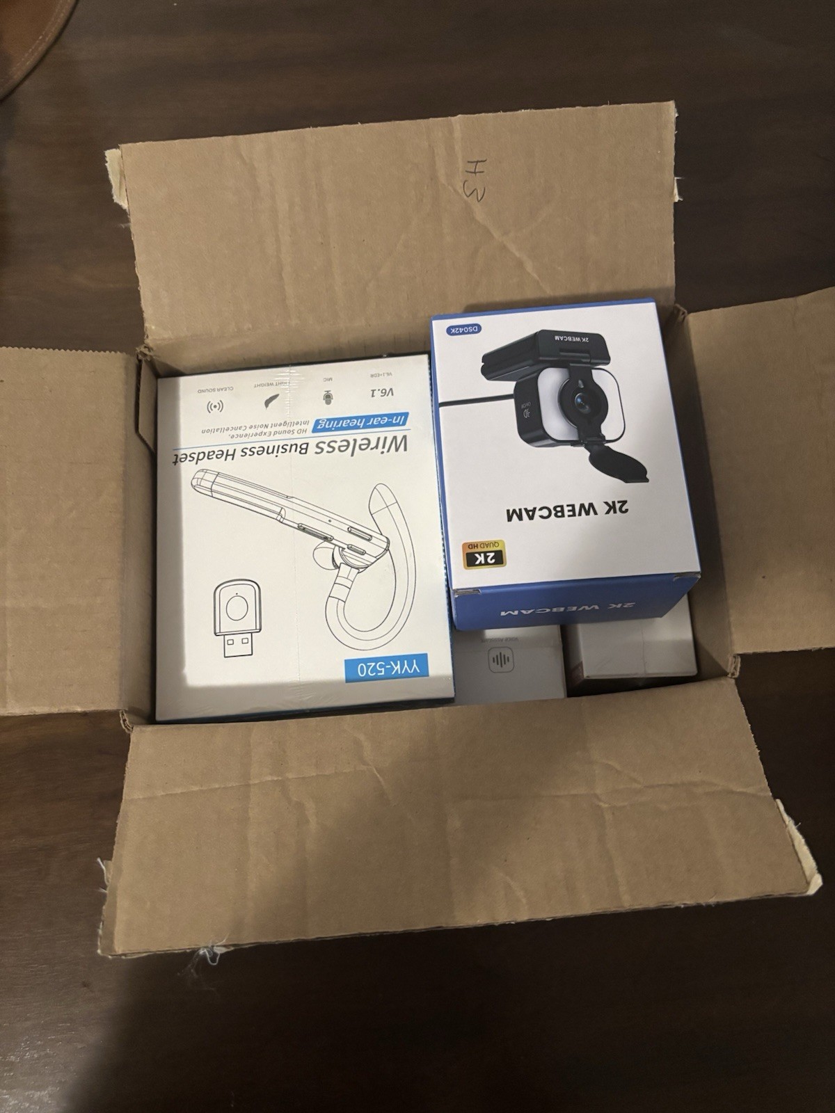 Mixed Loot: Smart Glasses, 2k Webcam, HDMI, Smart Ring, Electric Shaver and more