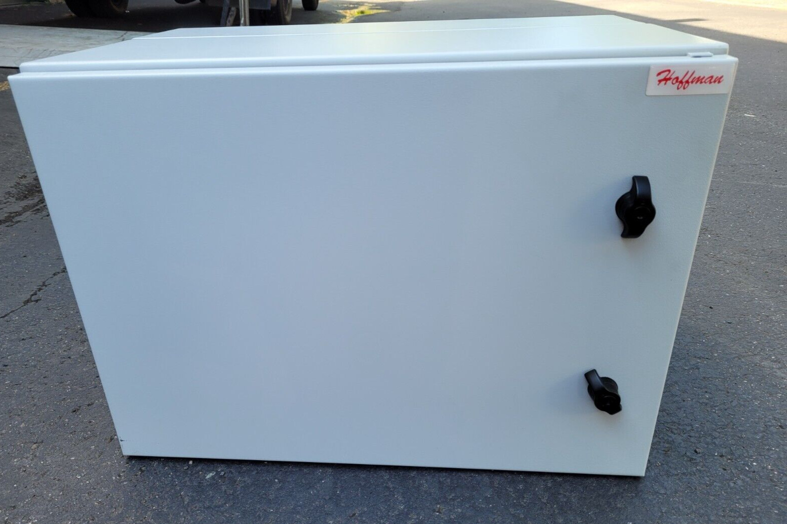 New Hoffman Data Multimedia Cabinet PTHS162415G4 Double Hinge 8U NEMA Solid Door