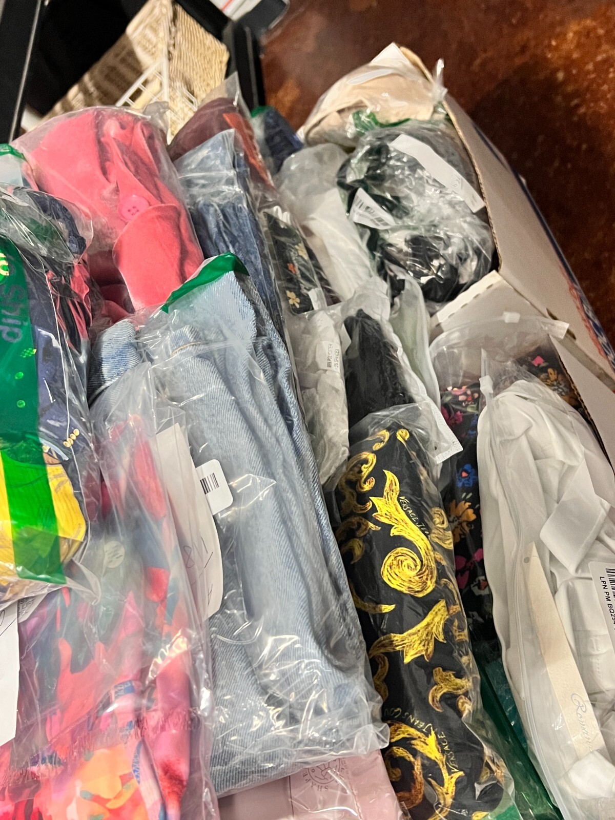 10-50 pcs Amazon Liquidation Wholesale Overstock Returns Bulk Clothes Box Overst