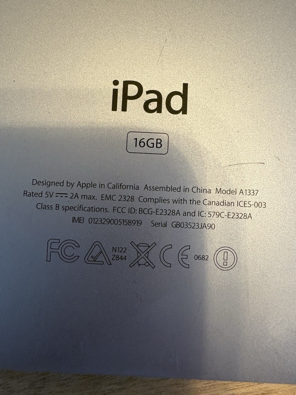 Apple Technology Lot 2 I Pads, 1 I POD, 1 I PHONE 4