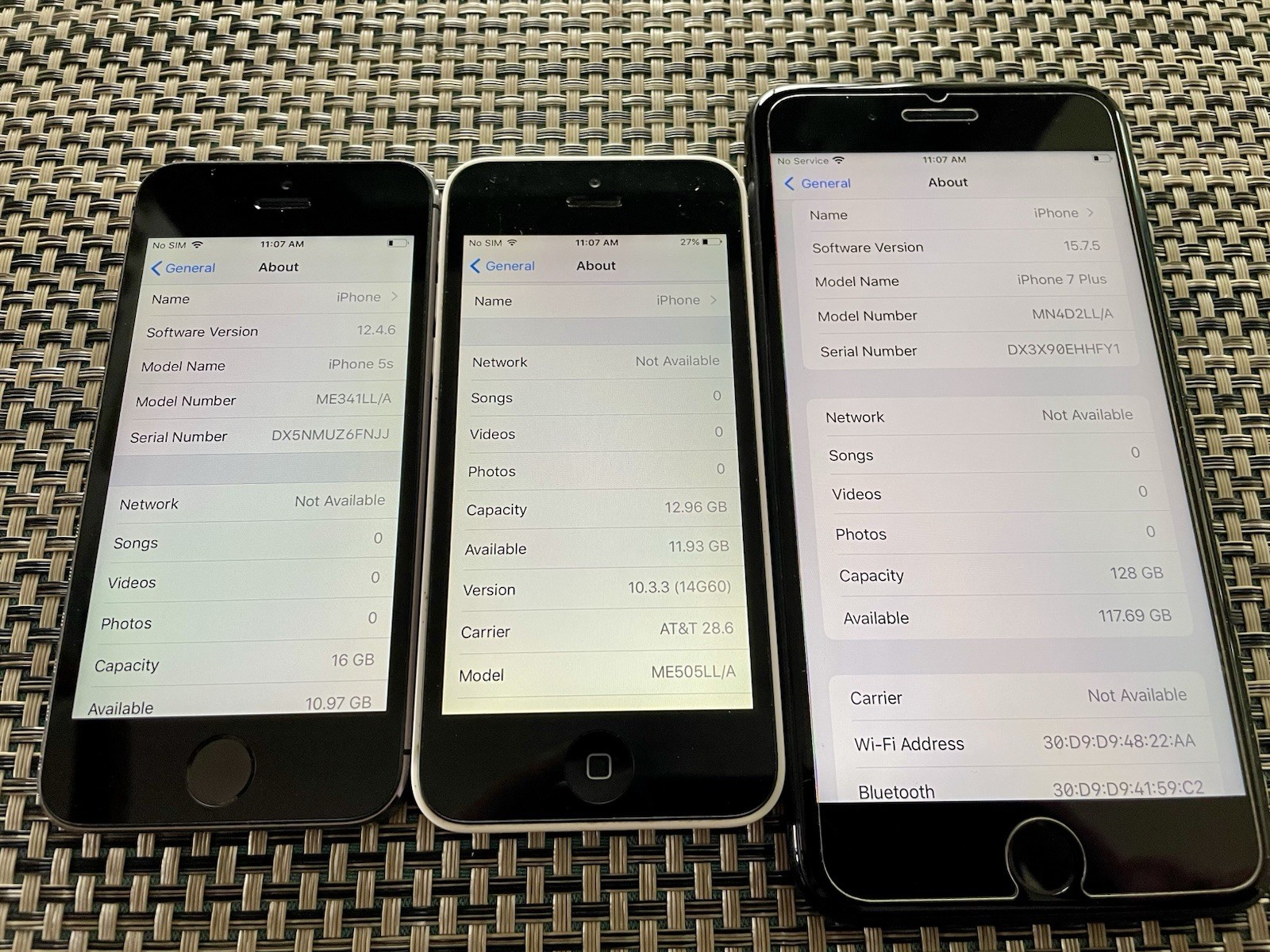 Apple iPhone Lot: 5s 16GB, 5c 16GB, 7 Plus 128GB 5.5″ Touchscreen