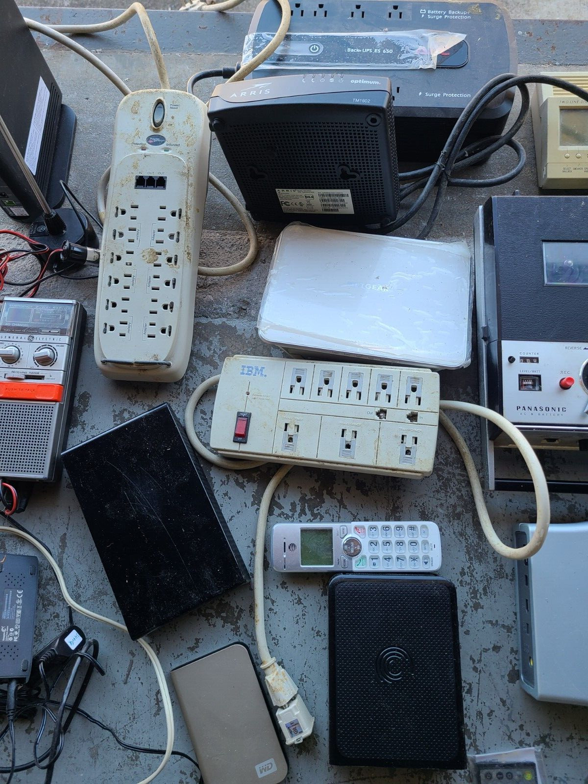 13 PIECE LOT BRANDED ELECTRONICS Drives RECORDERS ROUTERS Adaptors & MUCH MORE!