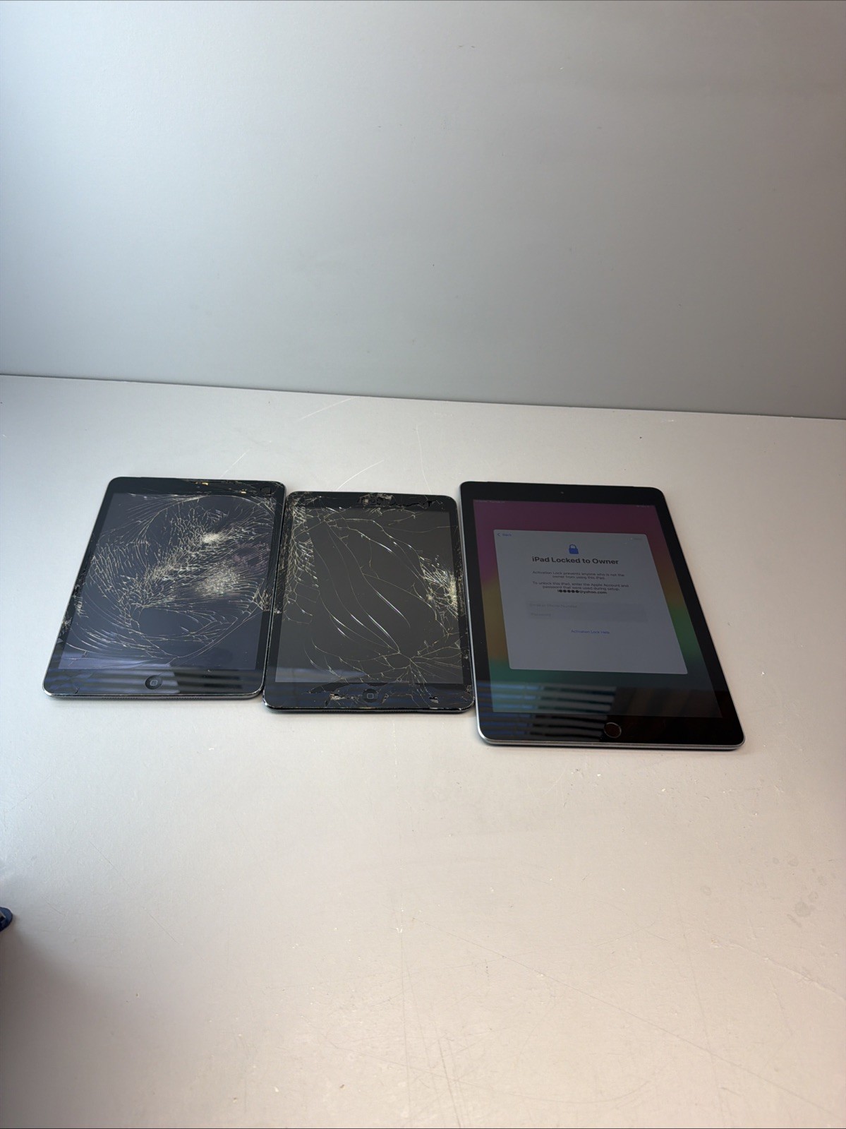 iPads For Parts Or Repair Only A1954, A1432, A1490, Mixed Lot Of 3 AS IS