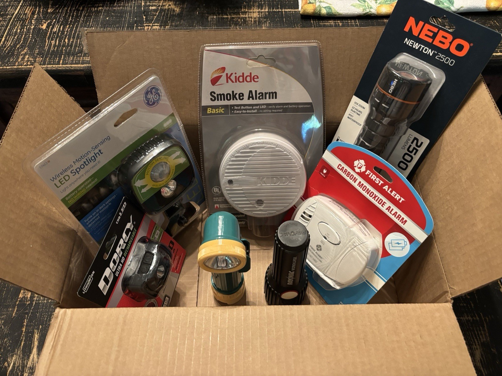 Kidde /First Alert/GE/Dorcy/NEBO Mixed Lot Alarms & Lights Newton 2500