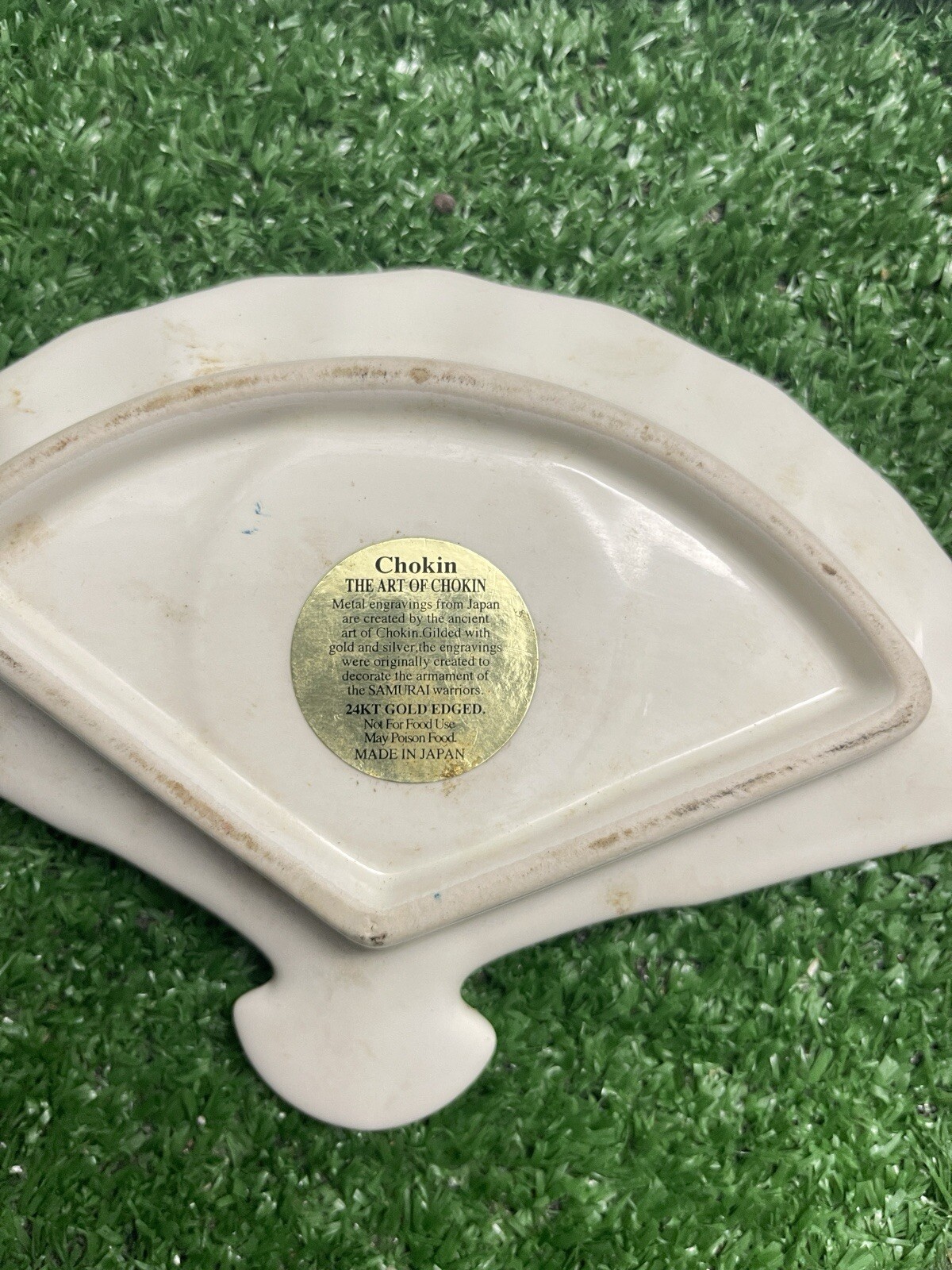 Lots Of Different Items-What You See In The Pictures Are What You Get.-Lot #05