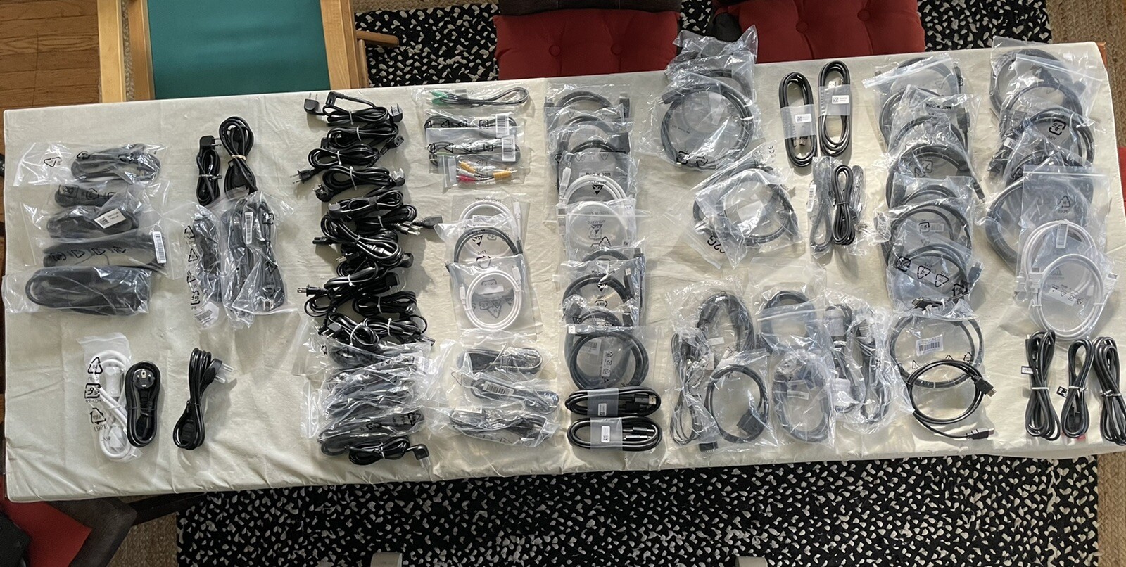 Wholesale Lot 85+ USB HDMI A/V Cables Cords *Most Brand New – Samsung & LG*