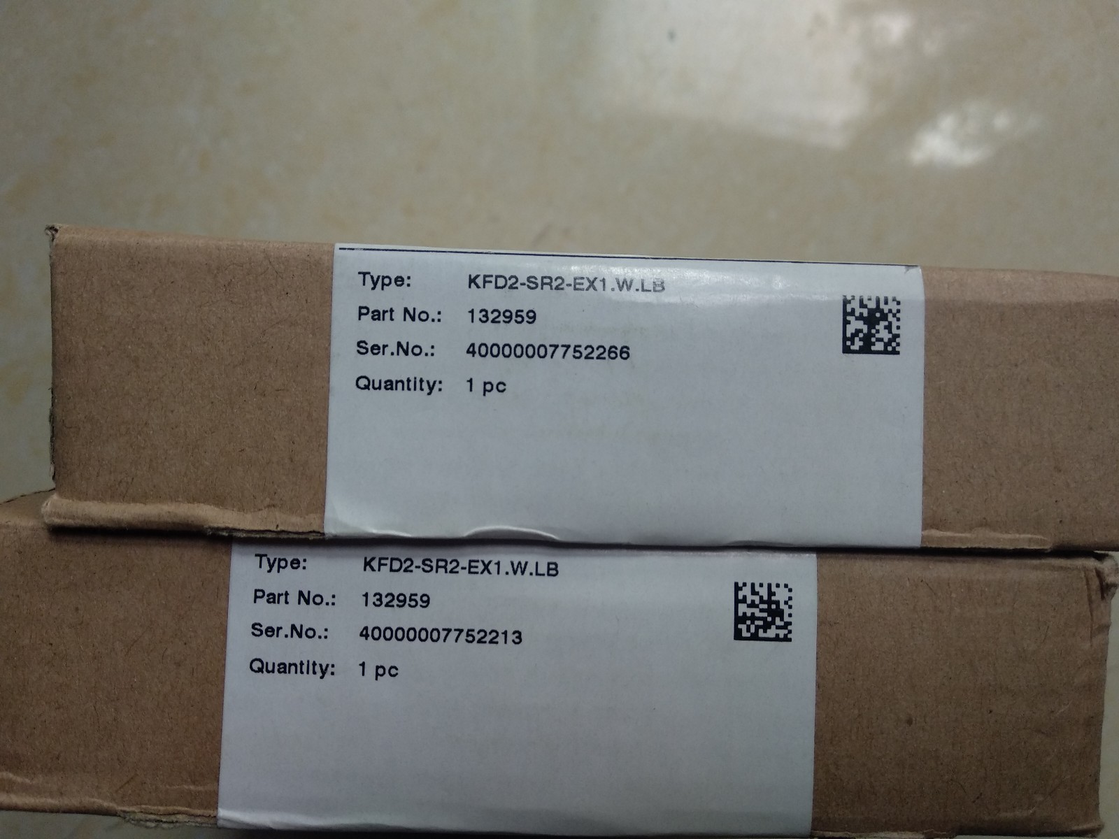 1PC NEW IN BOX Pepperl + Fuchs KFD2-SR2-EX1.W.LB ALL NEW