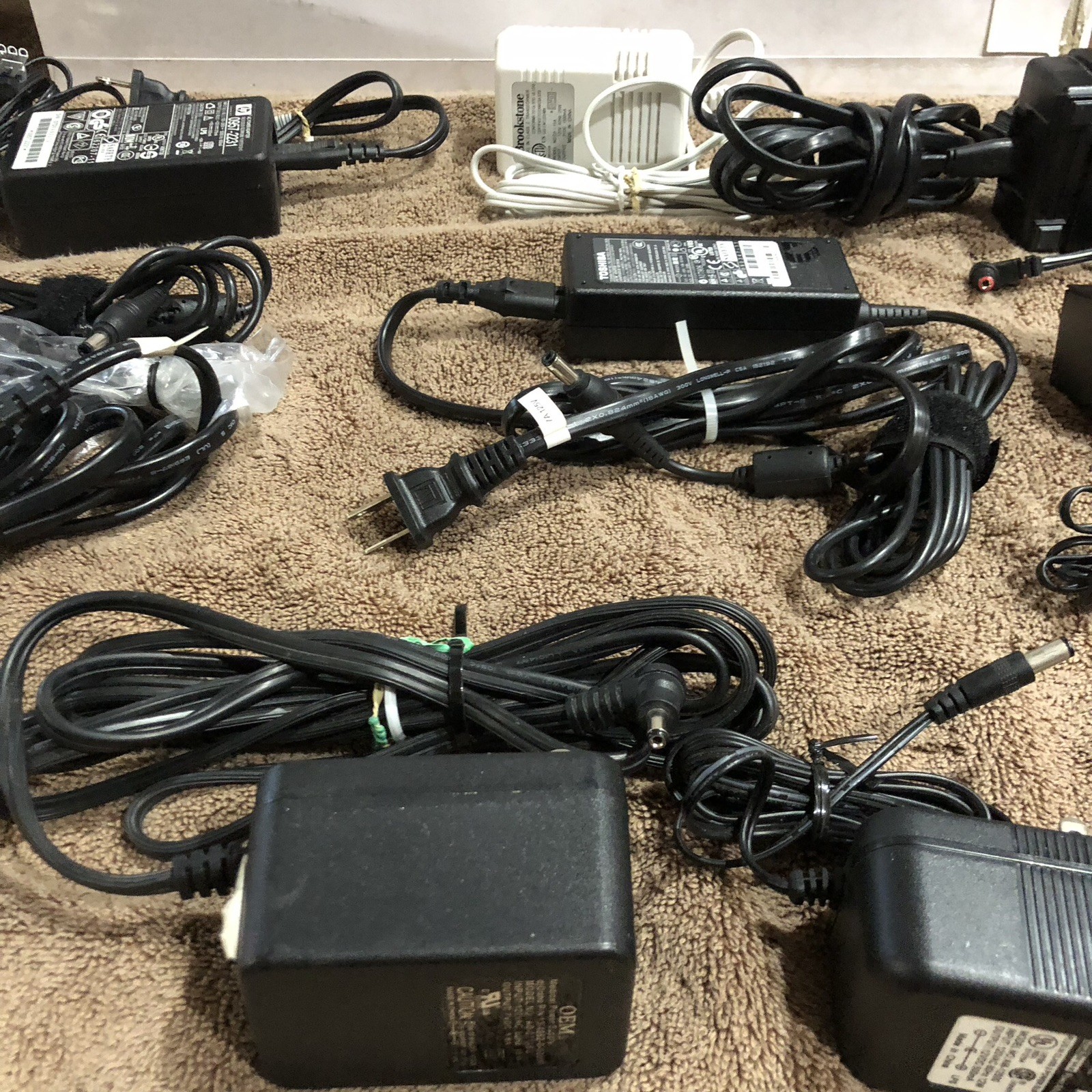 VINTAGE BUNDLE (10) AC APPLIANCE CHARGERS