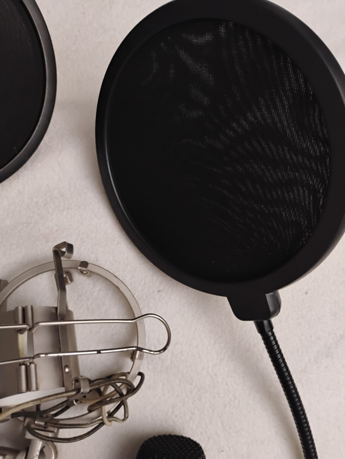 3 mic’s plus some miscellaneous items all untested