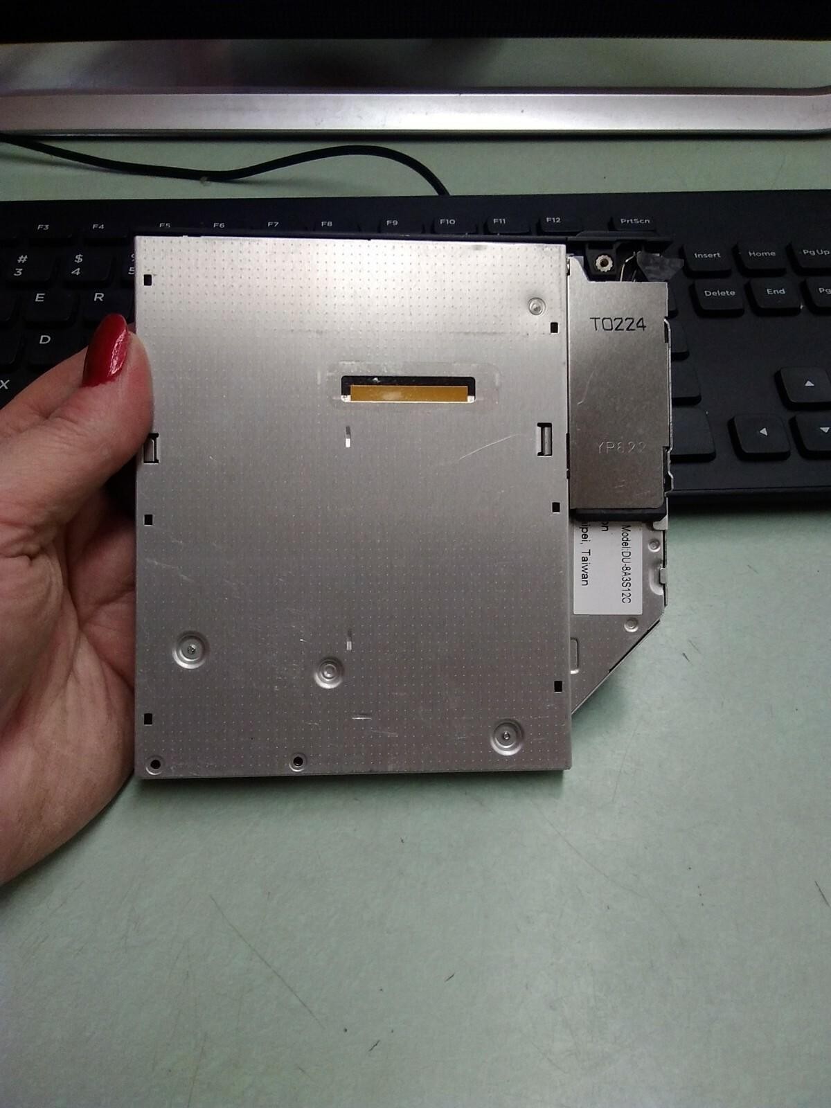 Dell DVD/RW Model: DU-8A3S P/N: 0RWDMD Multi Recorder