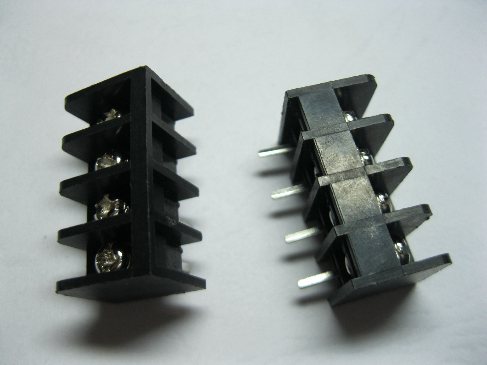 20 pcs Screw Terminal Block Connector 4 pin 6.35mm Barrier Type Black DC29B New