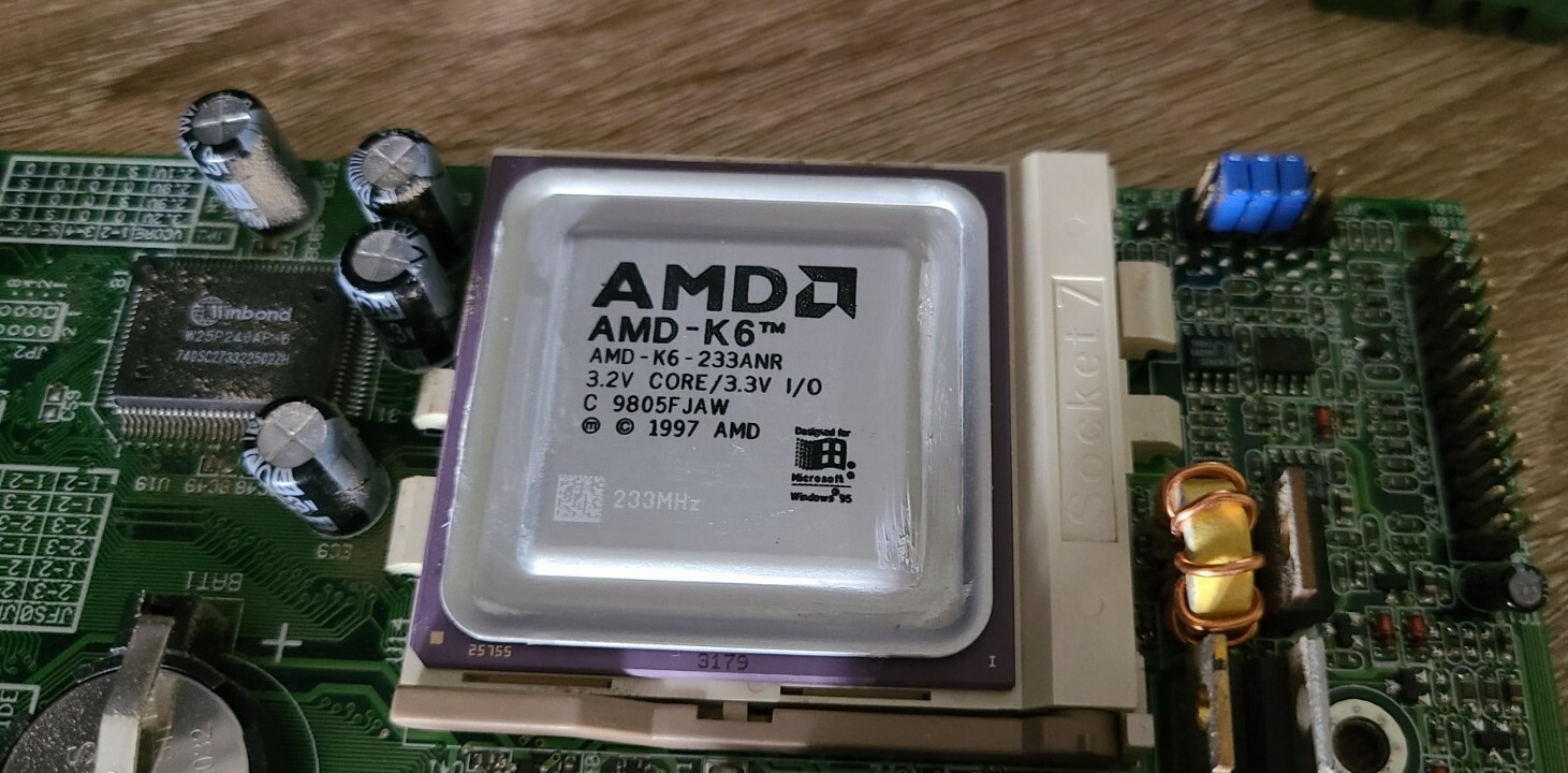 Tekram P5T30-B4E Rev. 1.1 Socket 7 with AMD K6 233ANR CPU memory cooler