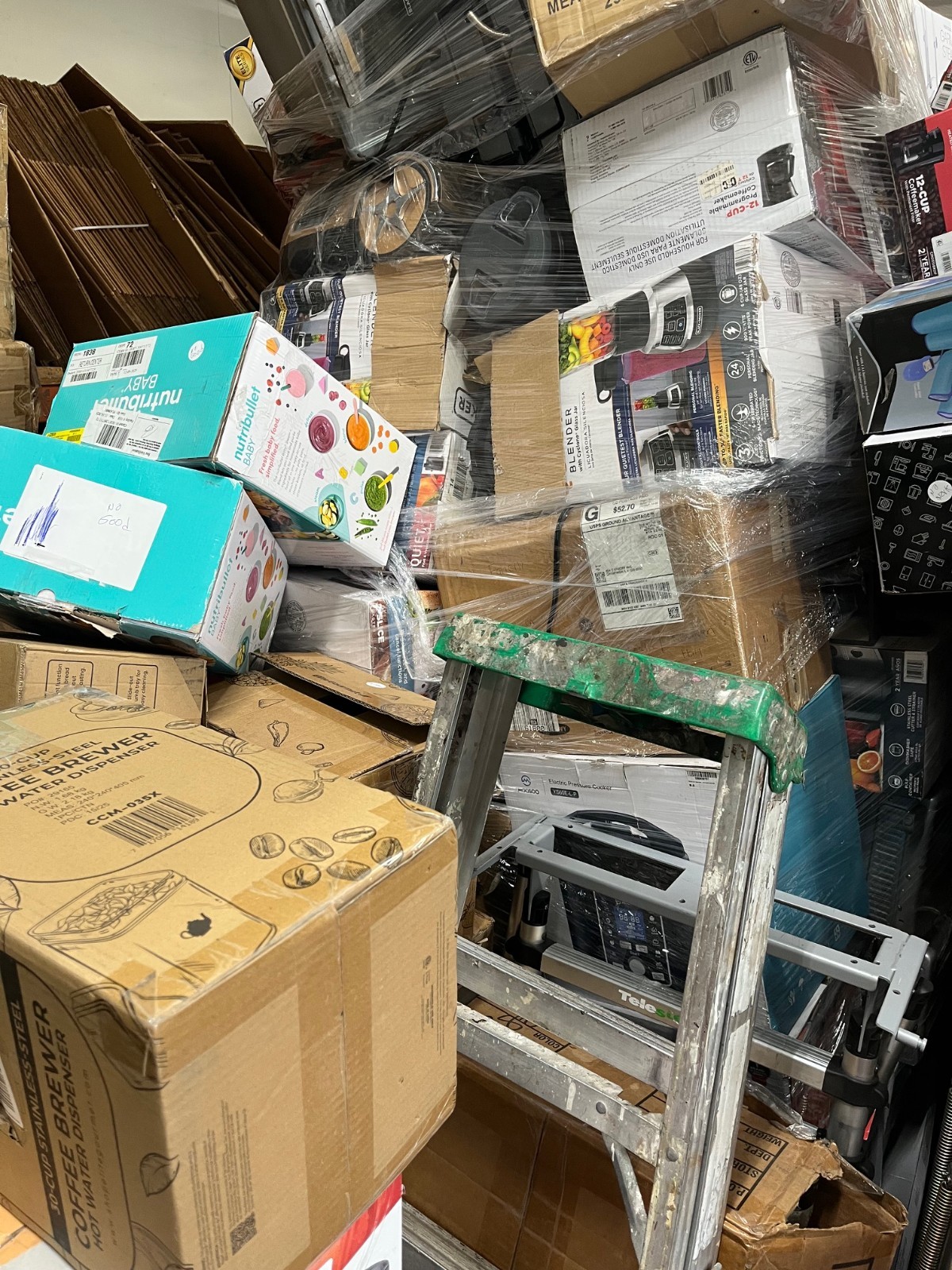 AS IS Mixed Pallets of Different Household Electronics, PARTS ONLY, PICK UP ONLY