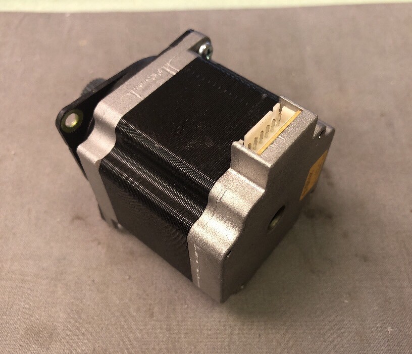 KENSHI STP-59D3012-01 1.8 DEGREE STEP 1.1 OHM MOTOR
