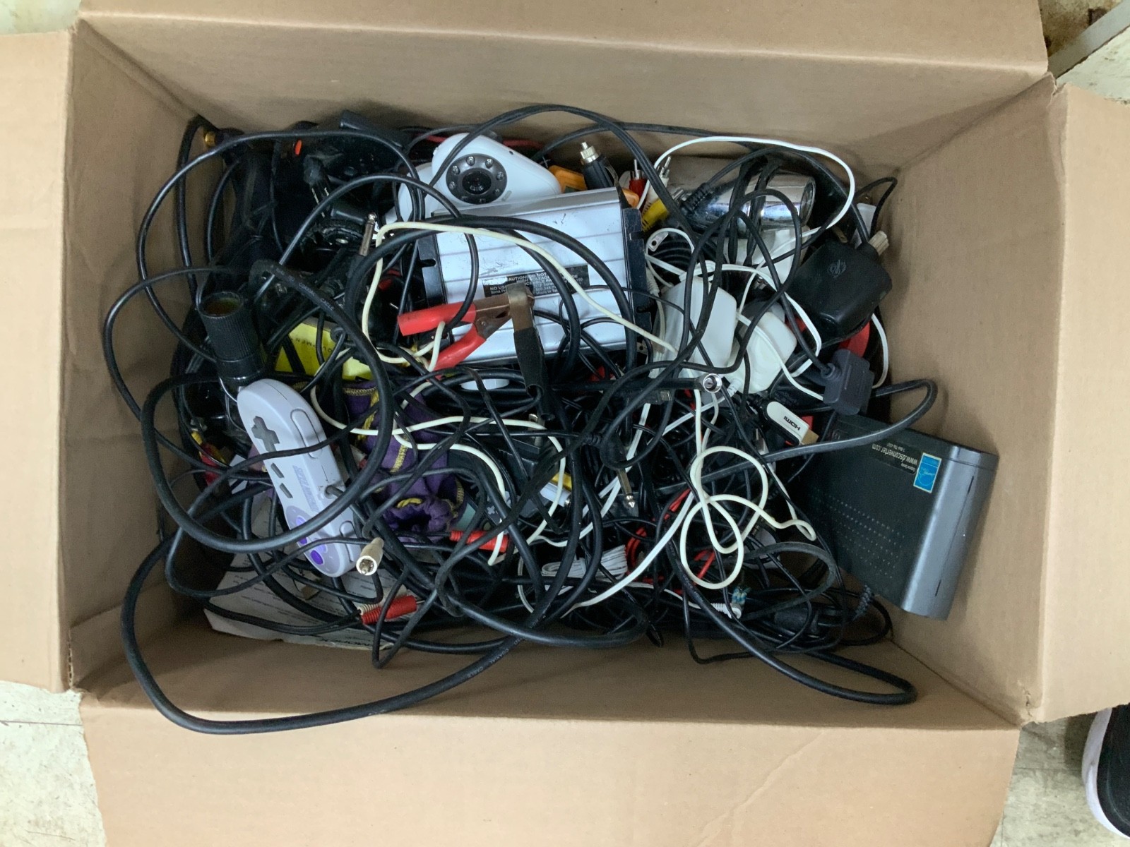 Mixed Lot of Assorted Electronics, Cables, adapters, and devices etc…