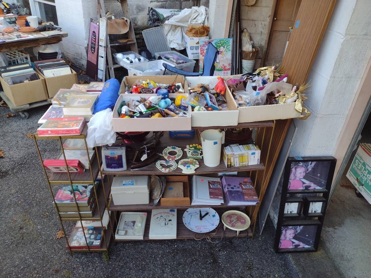 Wholesale Lot Box – 10 LB Junk Drawer box- Estate Liquidation – NY-#NY66