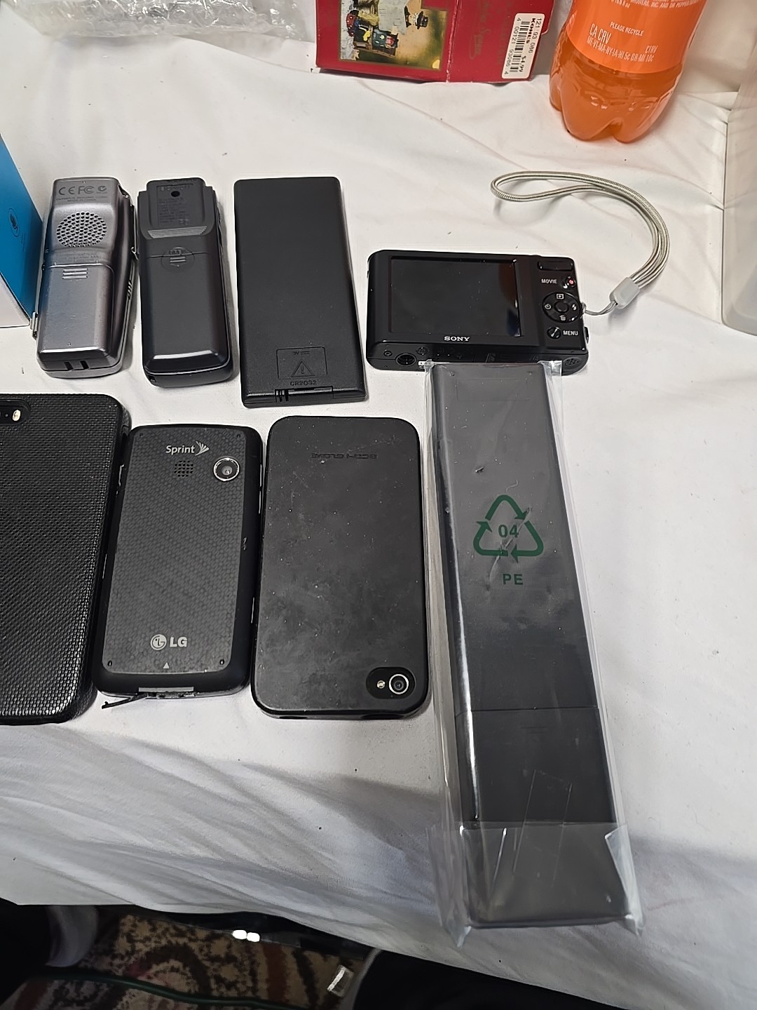 Electronic Devices Untested Bundle Multiple Brands Phones Remotes Speaker Record