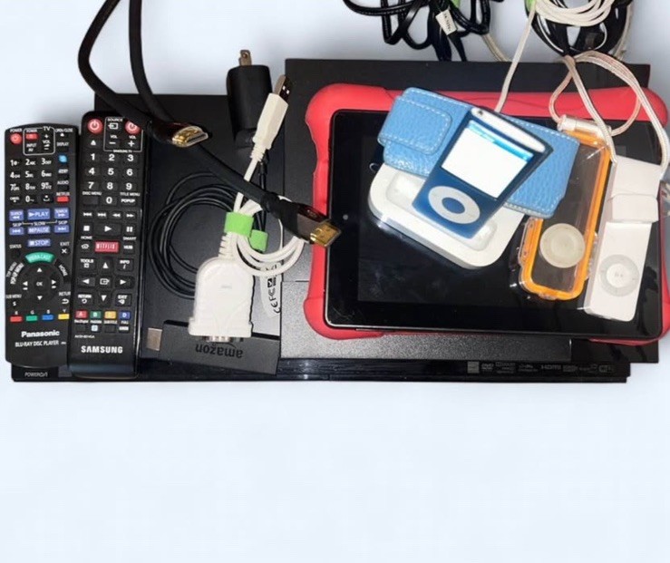 Samsung Sony Panasonic Blu-ray Players + Kindle Fire iPod Accessories