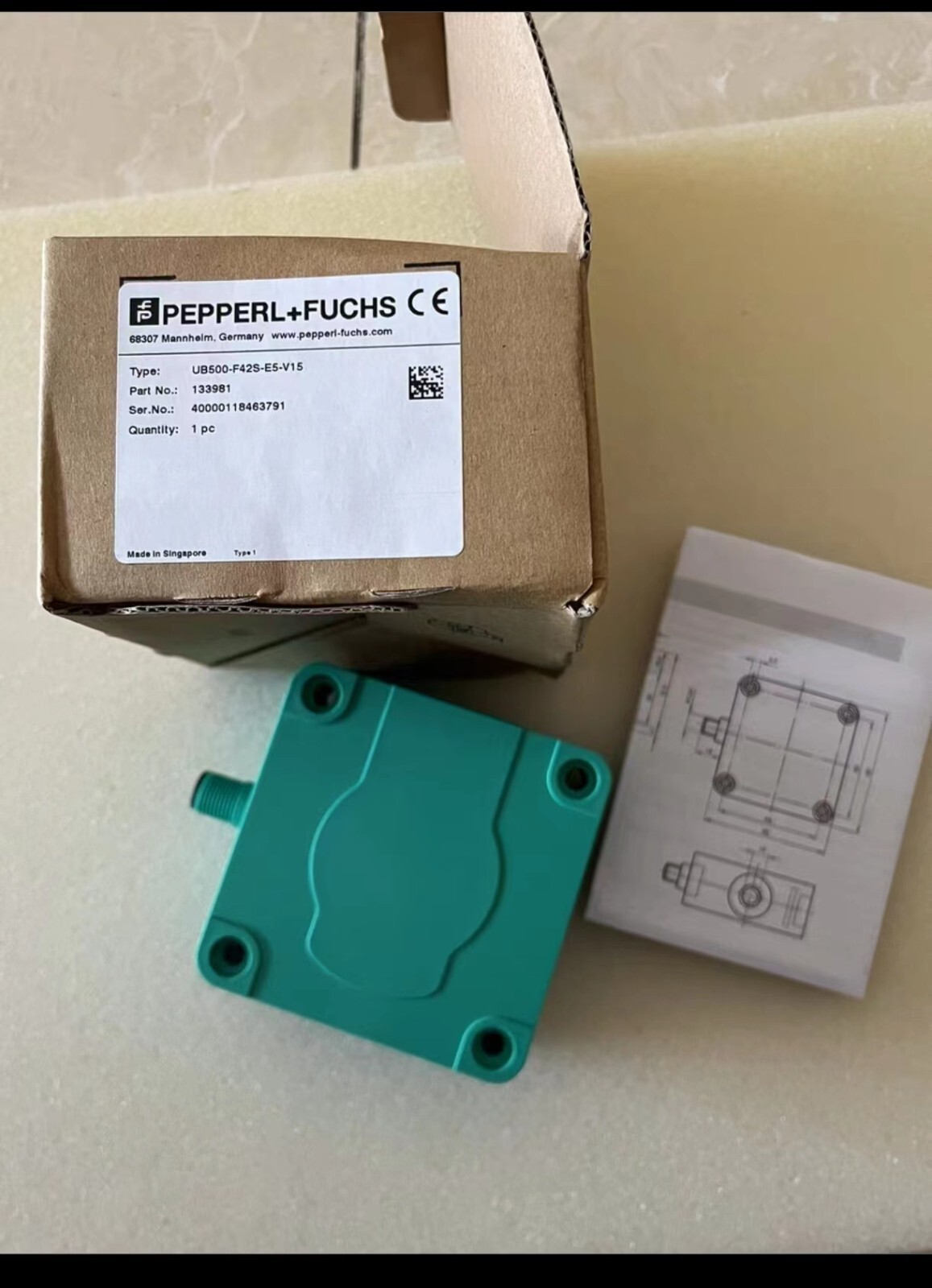 UB2000-F42-U-V15 Ultrasonic Sensor 0-10V M12 V15 NEW