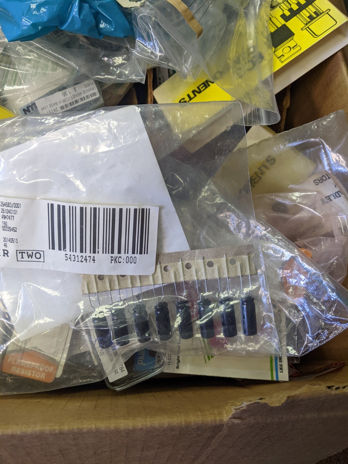 Bulk Collection Of Electronic Parts