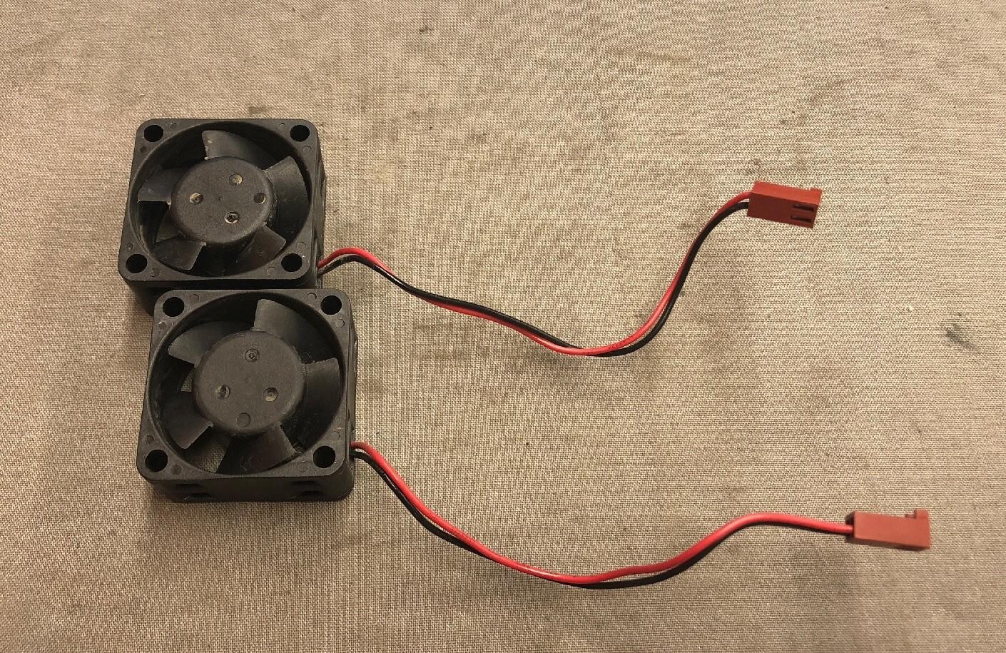 LOT OF 2 U.S. TOYO FAN USTF402024HW DC24V BRUSHLESS FAN