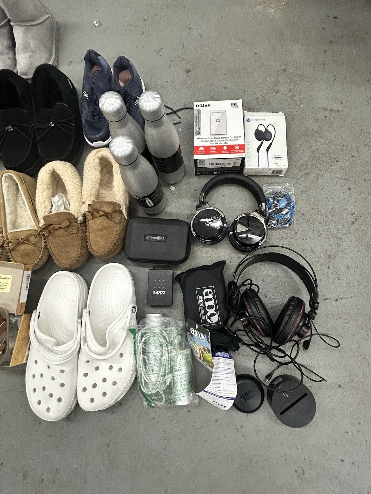 Amazon Wholesale Lot Of 35 Bearpaw, Rothco, Crocs, Boots Shoes Aftershokz + More
