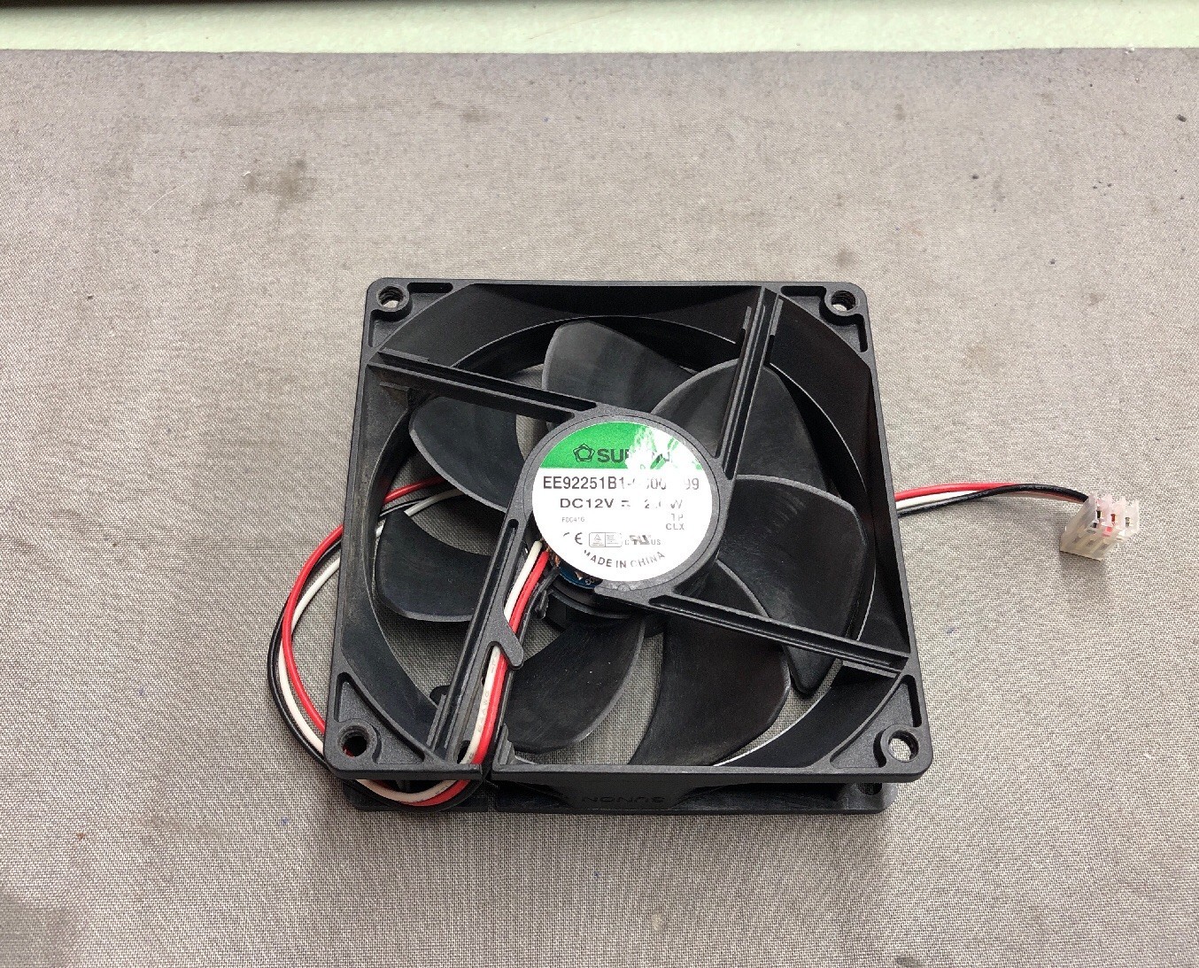 SUNON EE92251B1-0000-F99 DC12V 3-wire cooling fan