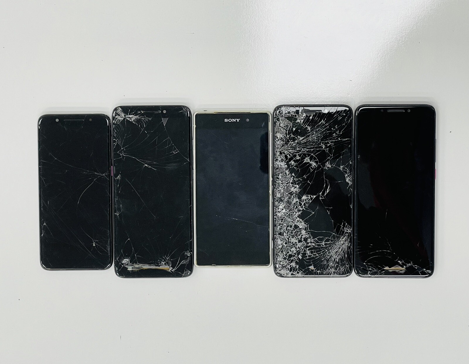 Lot #067 Salvage Phones 5 pc Mixed Lot FOR PARTS OR REPAIR AS IS NO RETURN