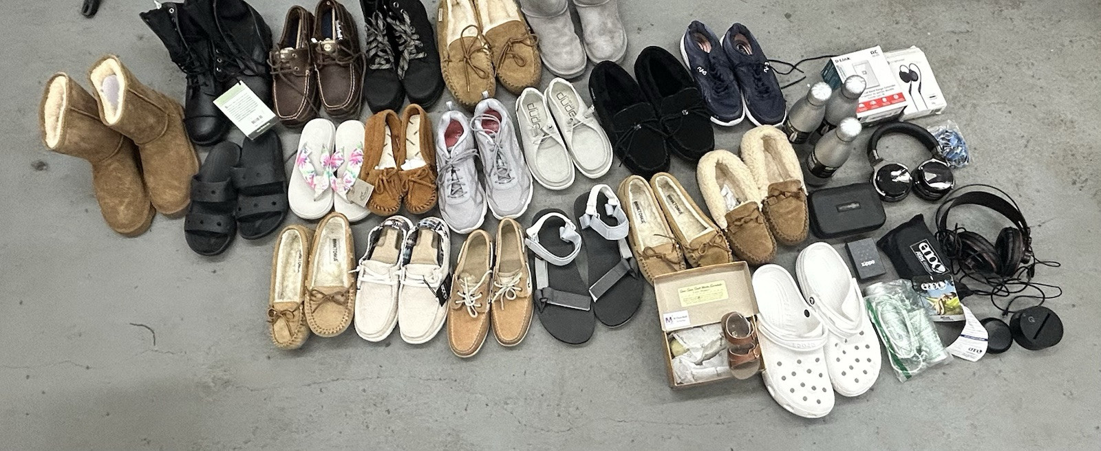Amazon Wholesale Lot Of 35 Bearpaw, Rothco, Crocs, Boots Shoes Aftershokz + More