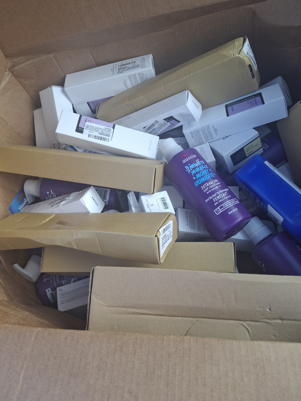 Mystery Box – Unclaimed Mail, Overstock, Random Items, Surprise Gifts Inside!