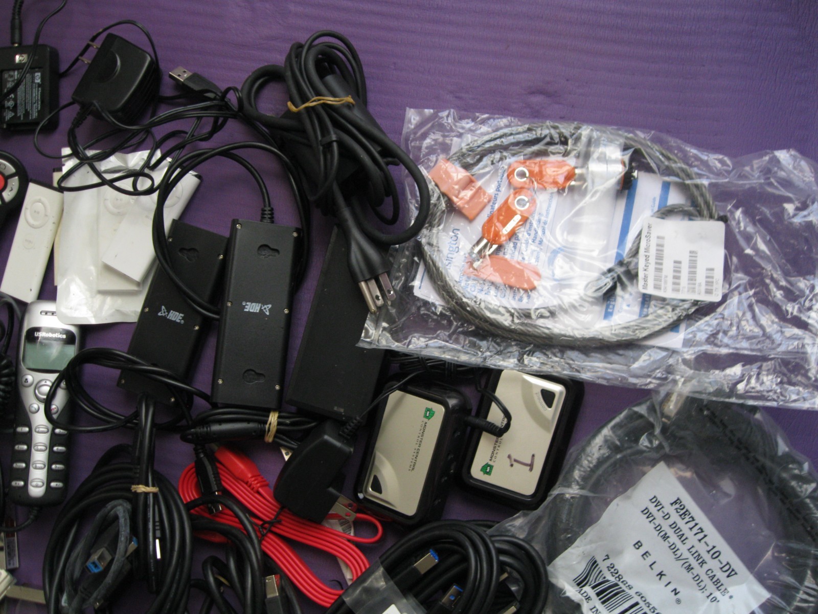 Canon PowerShot SD1400 IS Digital ELPH 14.1MP Camera for Parts Only