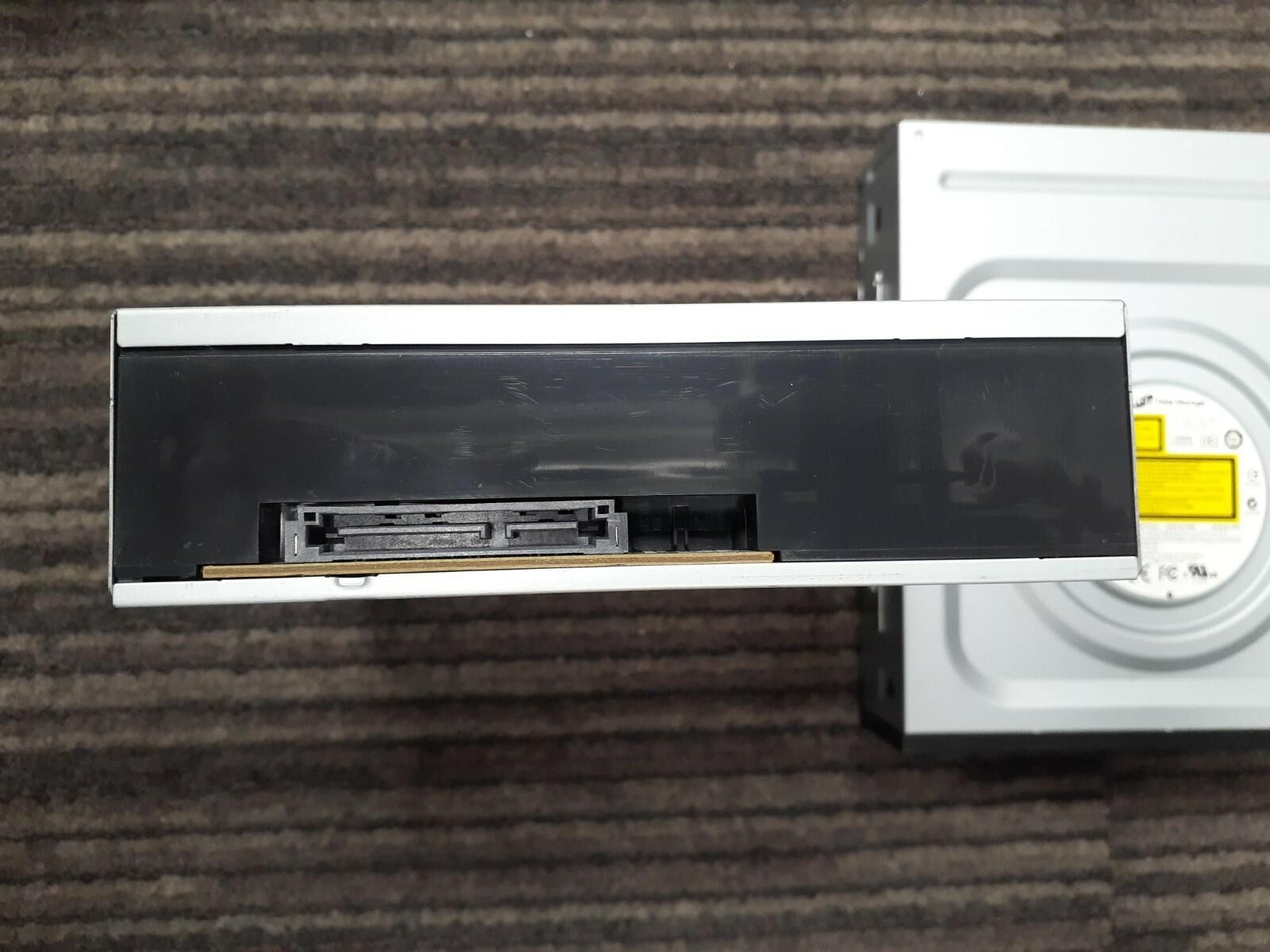 (2) HL DATA STORAGE DVD-ROM DRIVE DH50N 71Y5543