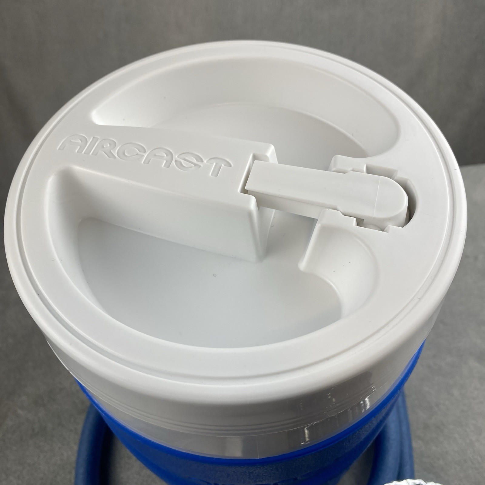 Aircast Cryo/cuff Gravity Cooler Ice Therapy with Hose Foil Cold Therapy System