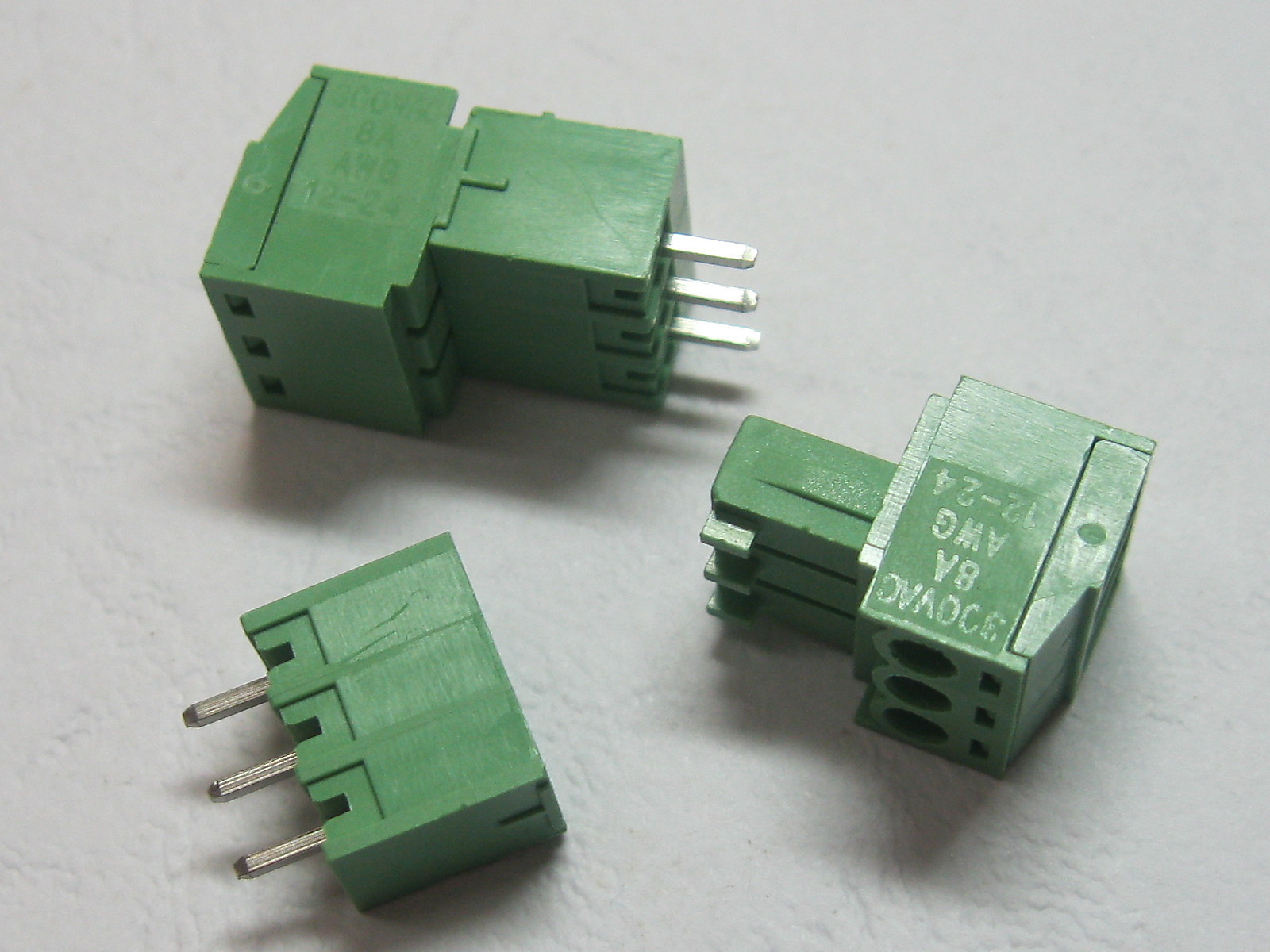 20 pcs 3 pin Pitch 3.81mm Screw Terminal Block Connector Green Pluggable Type