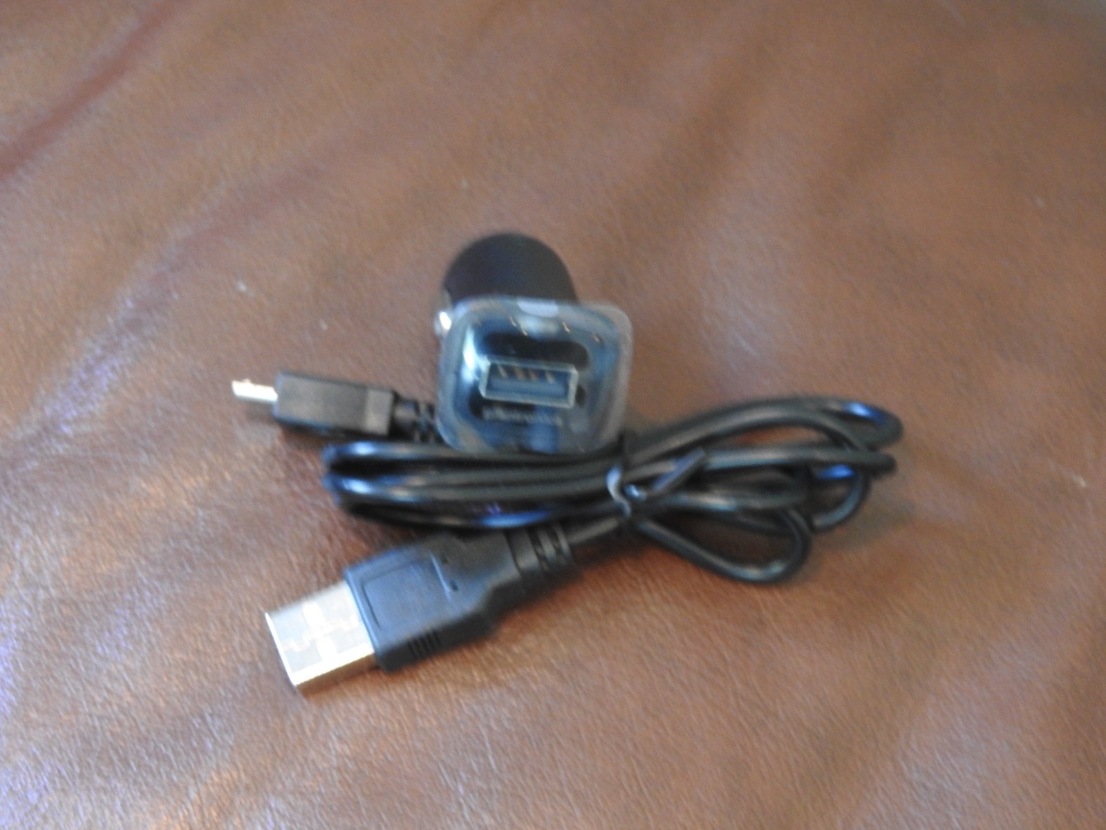 Original Plantronics Fast USB Car Charger 84390-01 SIL-C05100A
