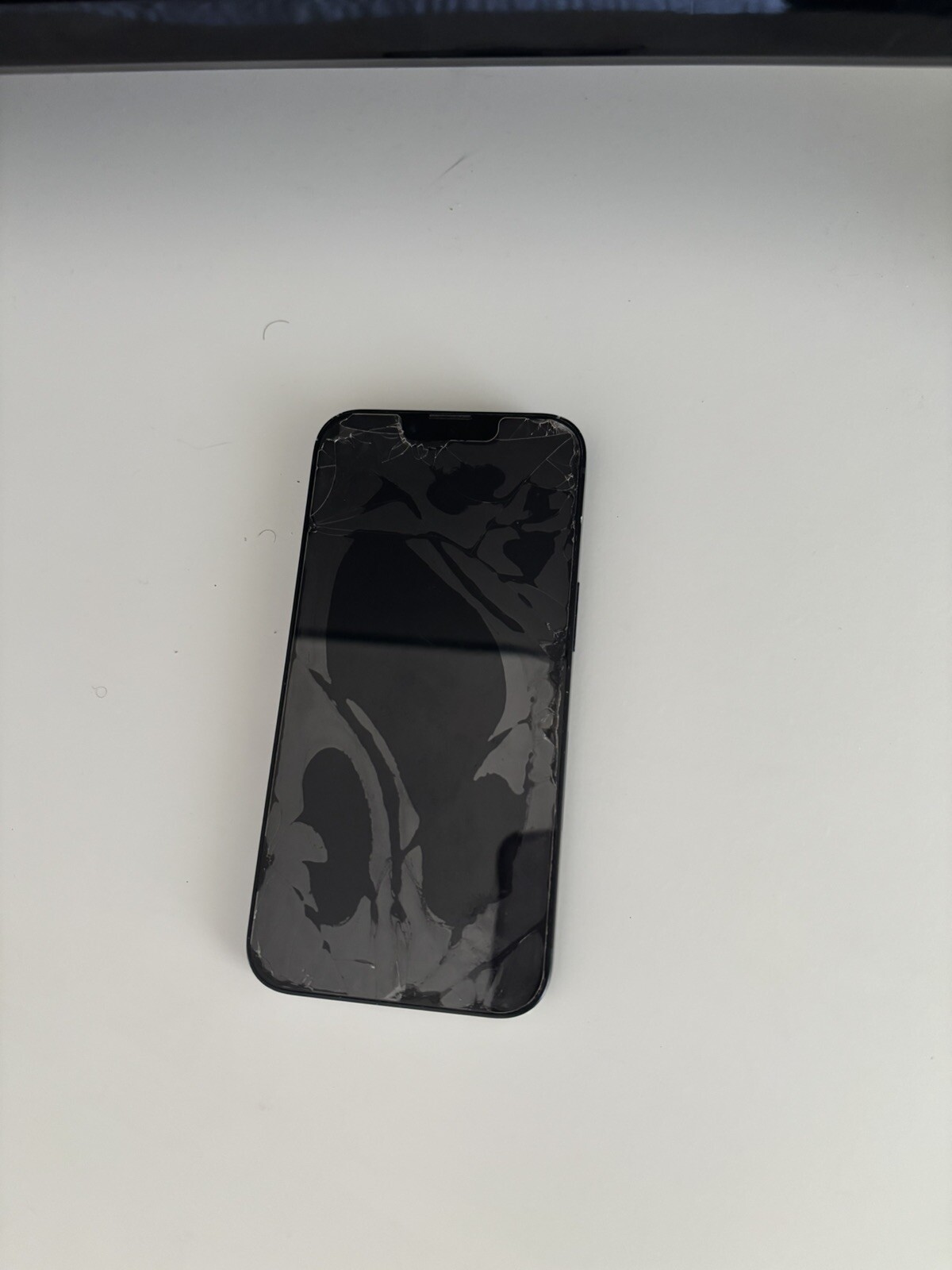 IPhone 14 WITH TIK TOK INSTALLED (screen Protector Cracked Not Phone)