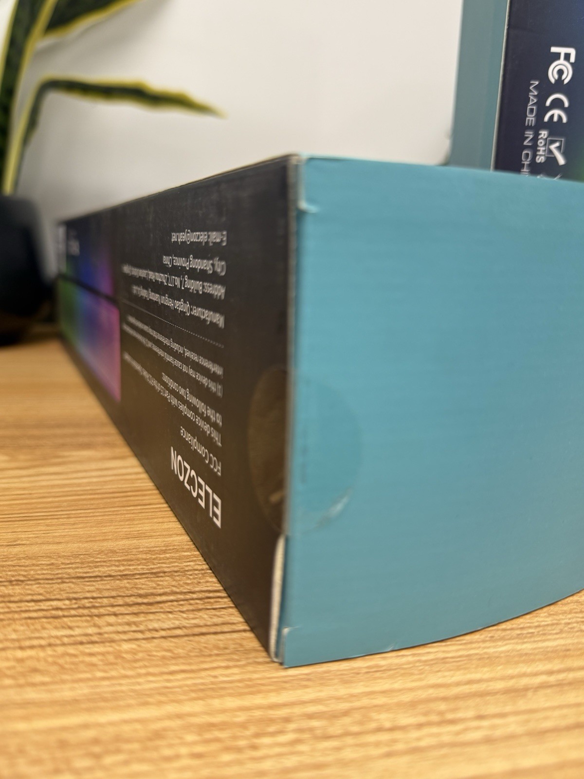 ELECZON EC17 – Computer Soundbar, Wireless, TF Card, RGB LED Light