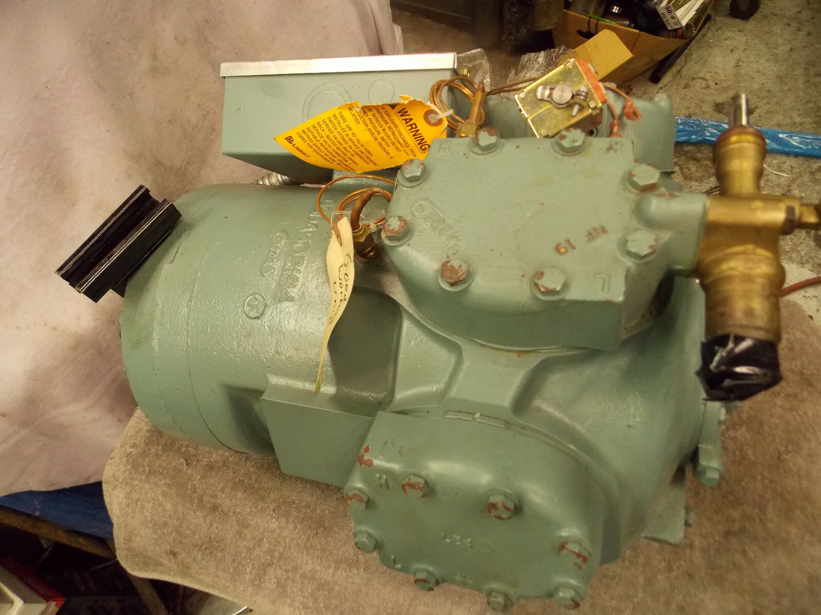 Carlyle compressor 06DF8252BA3600 Commercial Refigeration 15 Ton air condition