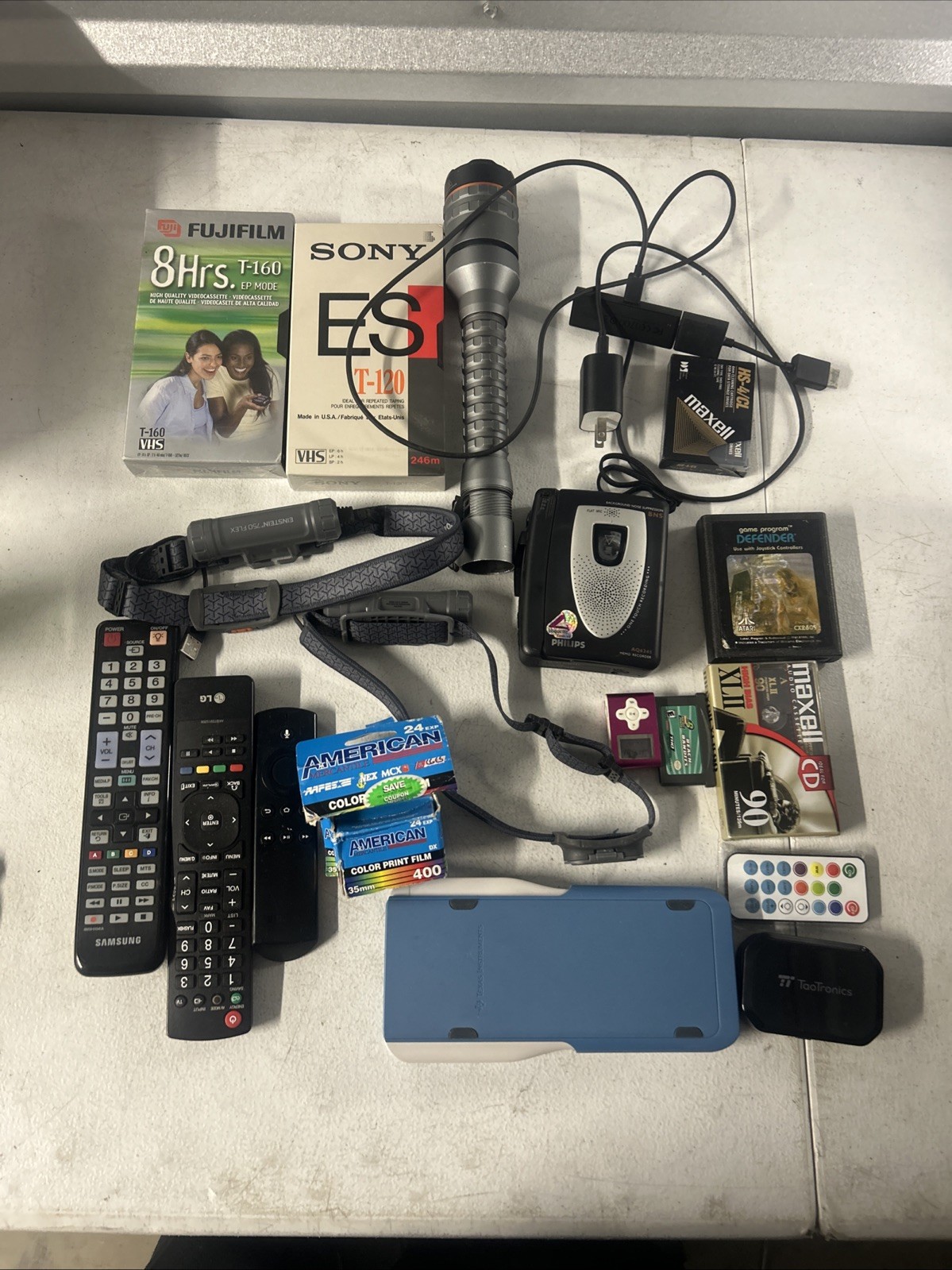 Junk Drawer Small Electronics Mixed Lot Nintendo, Nebo + More READ