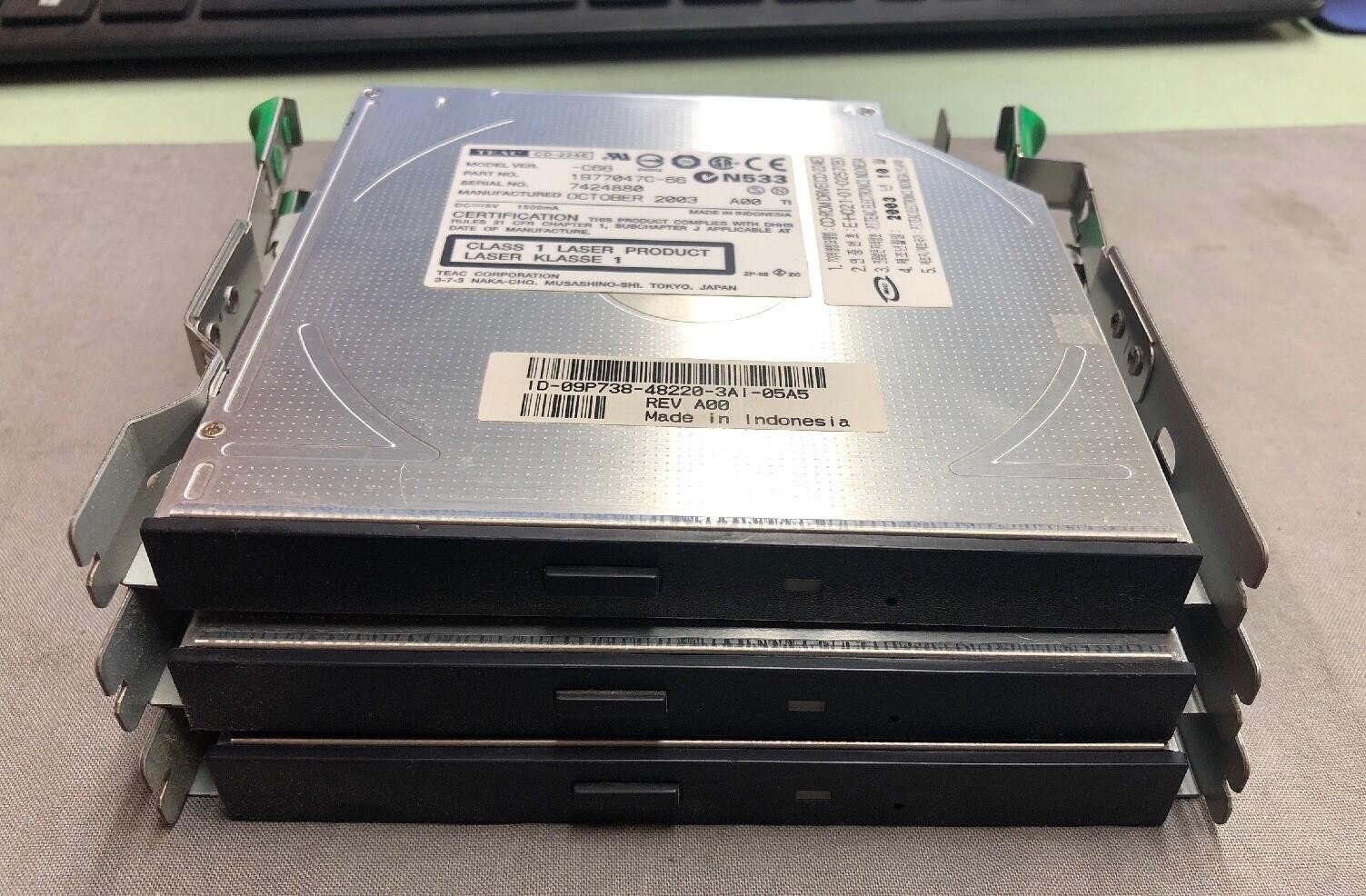 LOT OF 3 TEAC CD-244E VER C66 1977047C-66 09P738 REV A00 CD ROM DRIVE