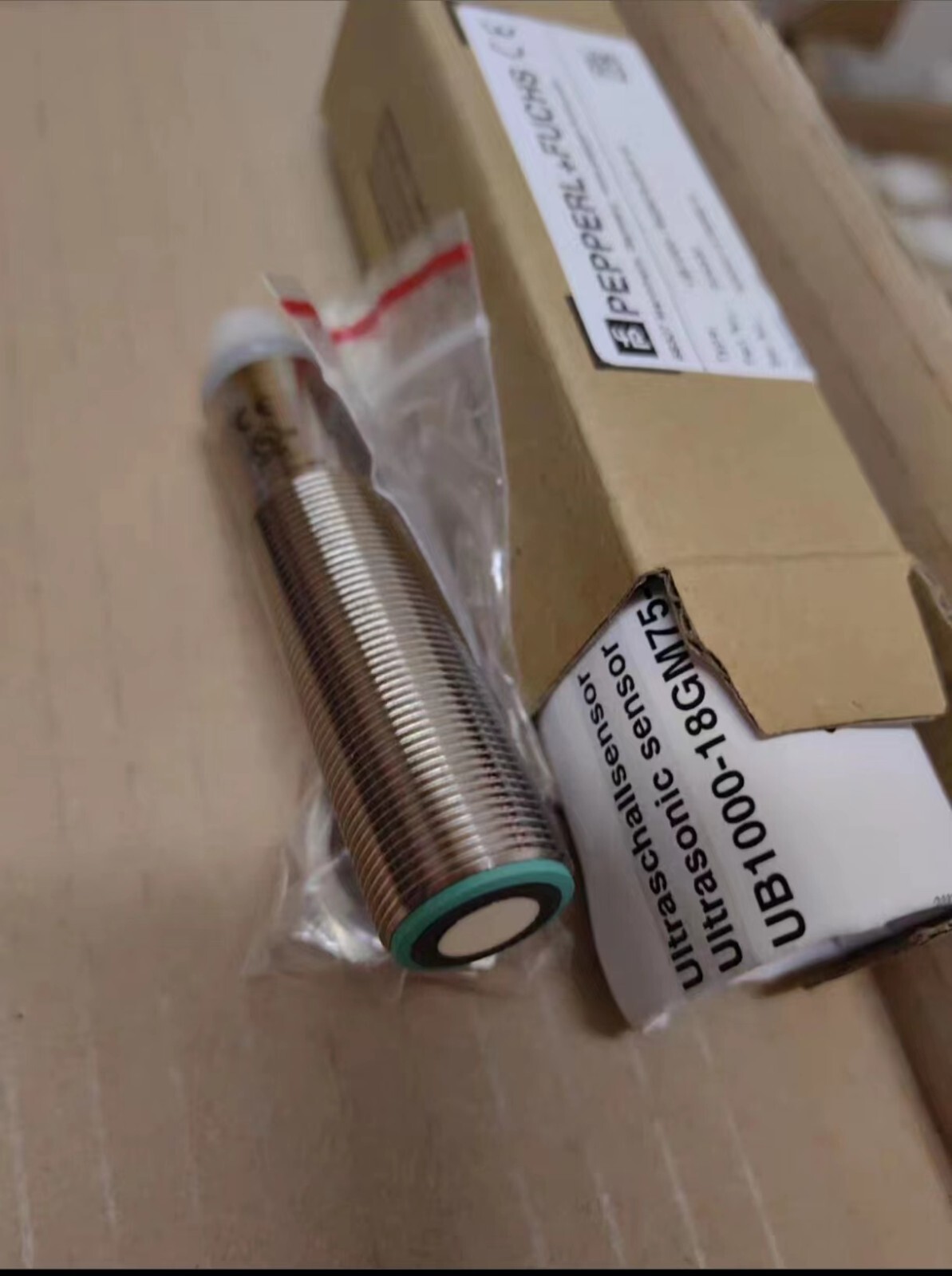 1 PCS Pepperl-Fuchs UB1000-18GM75-E5-V15 IN NEW BOX ALL NEW