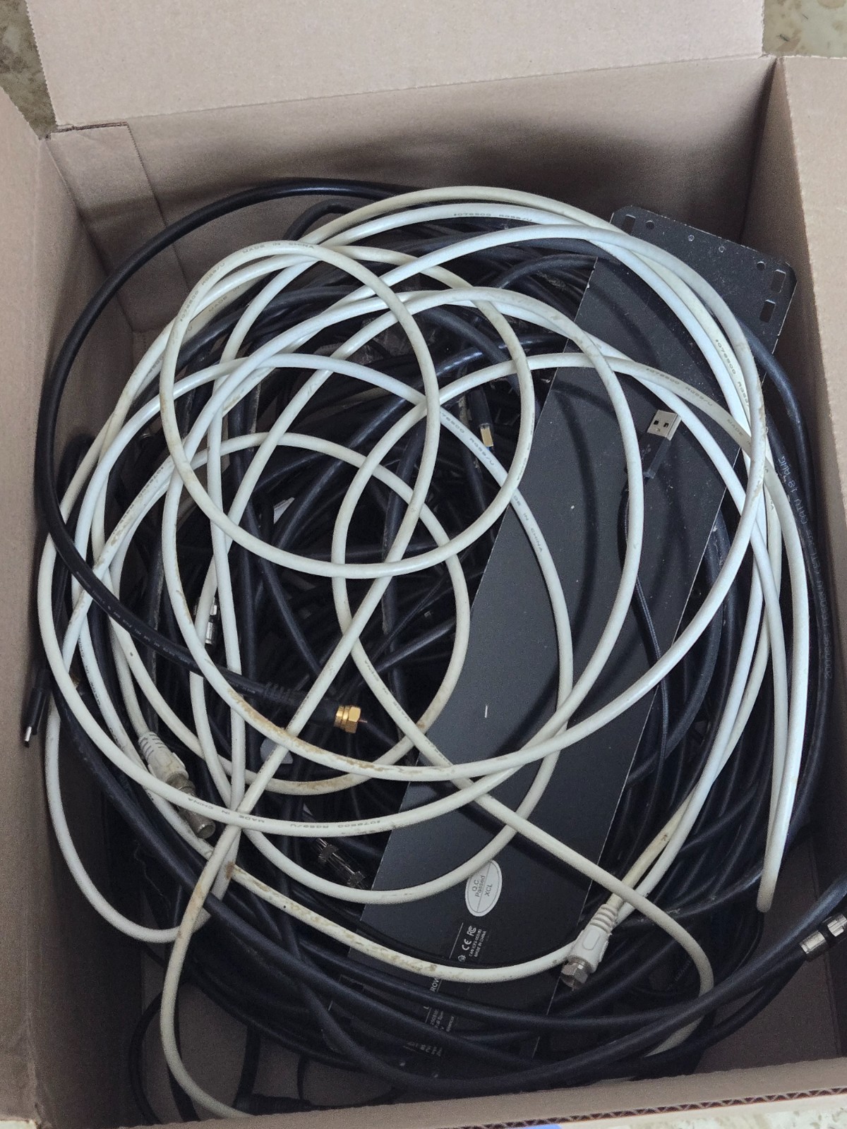 Lot of spare parts – mostly old co-ax cables, a couple guitar cables, etc etc
