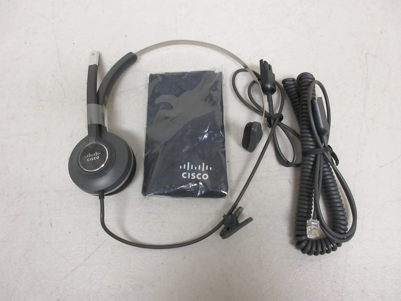 Cisco 532 Wired Dual Plus Headset USB-A Headphones w/RJ9 Adapter Cable & Bag
