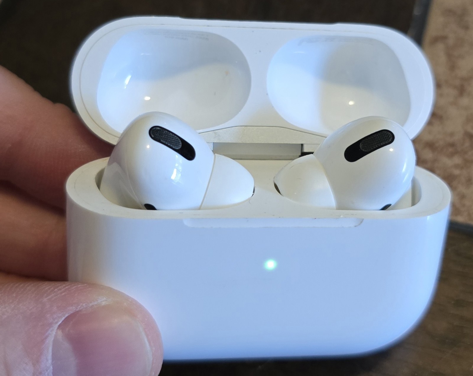 Generation 1 Apple Pencil & Airpod Pro