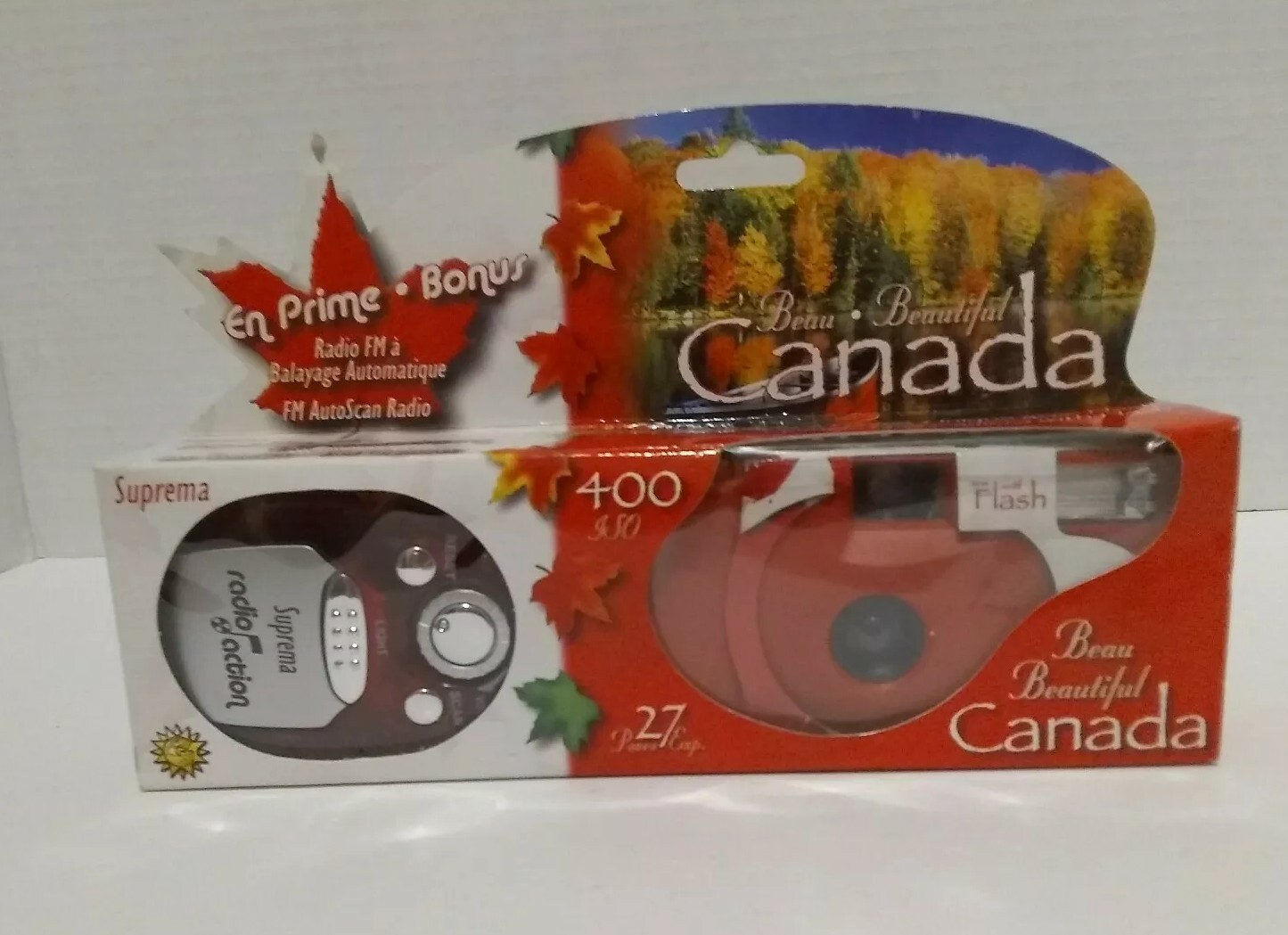 SupremaBeautiful Canada Single Use Camera W/Flash &FM AutoScan Radio W/earphones