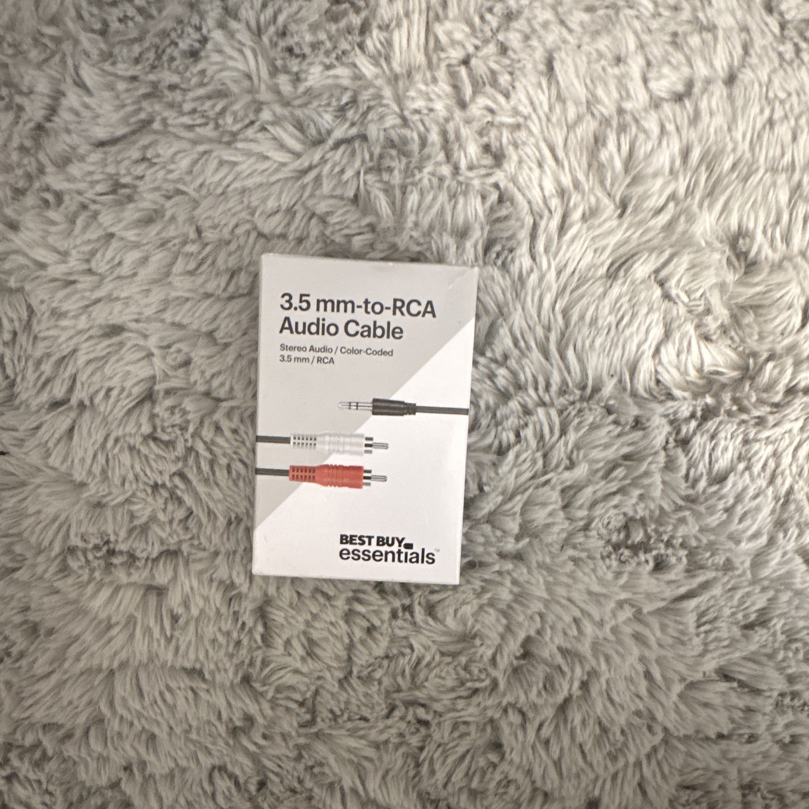 Insignia HDMI 2-Output Splitter + 12ft 4K/60Hz HDR 18Gbps + 3.5mm-RCA
